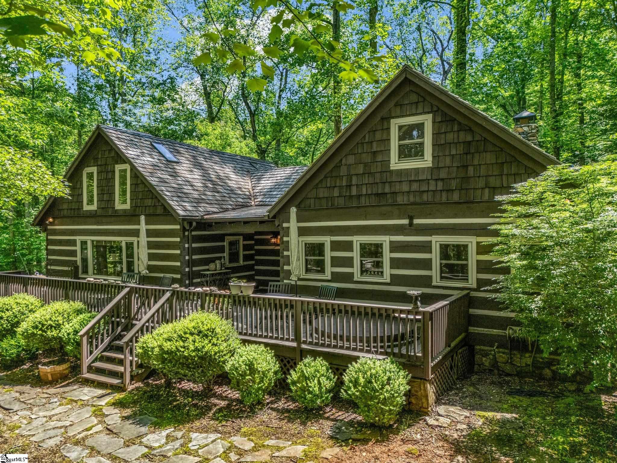 980 Mountain Forest Drive Property Photo 3