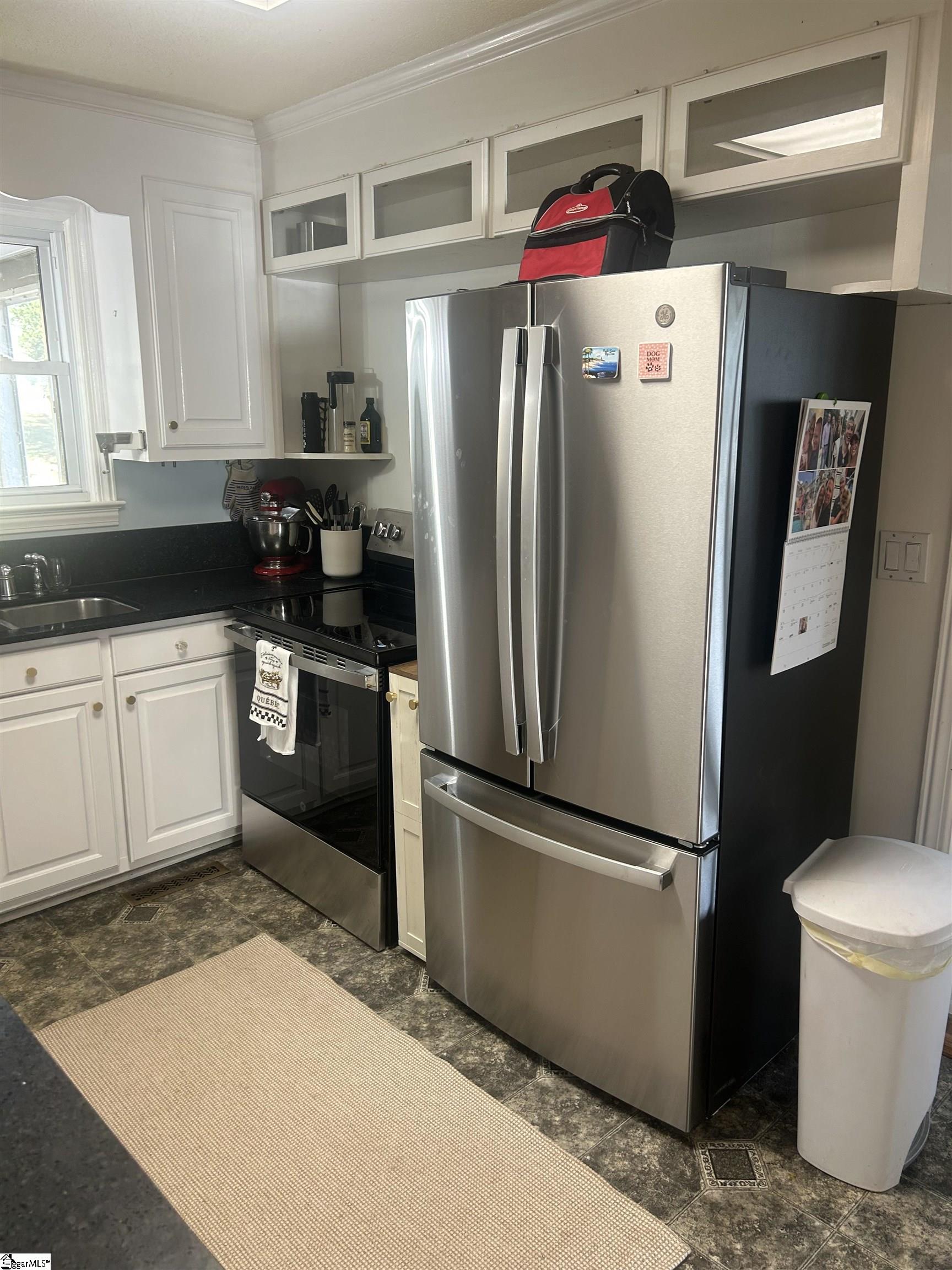 19 E Circle Avenue Property Photo 11