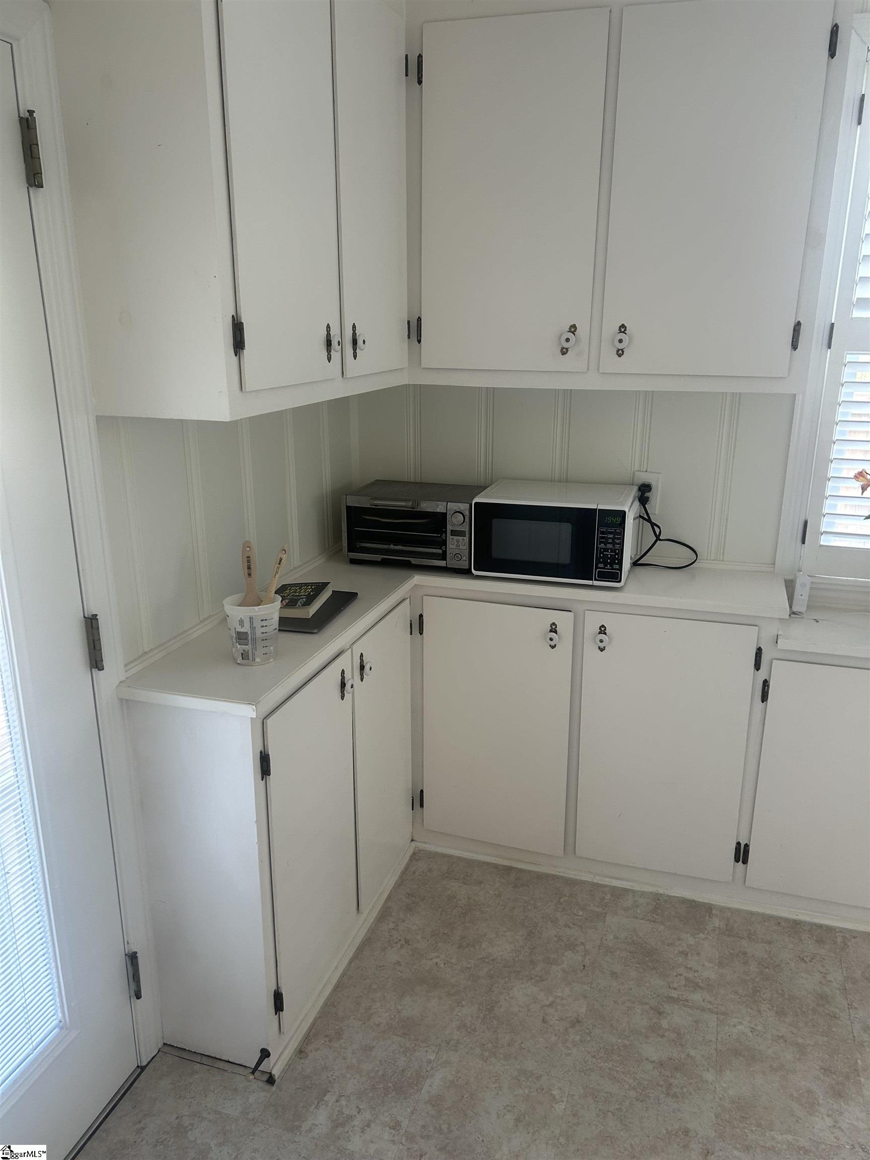 19 E Circle Avenue Property Photo 14