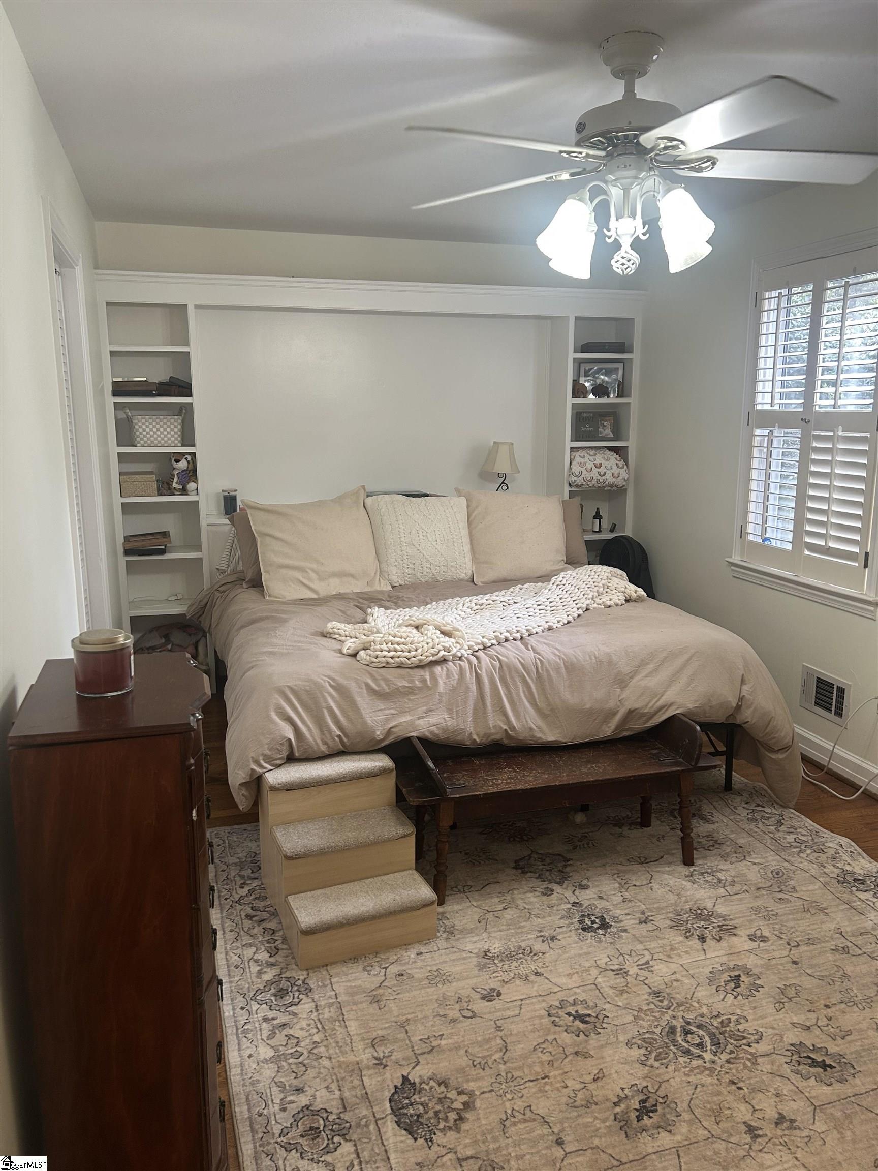 19 E Circle Avenue Property Photo 16