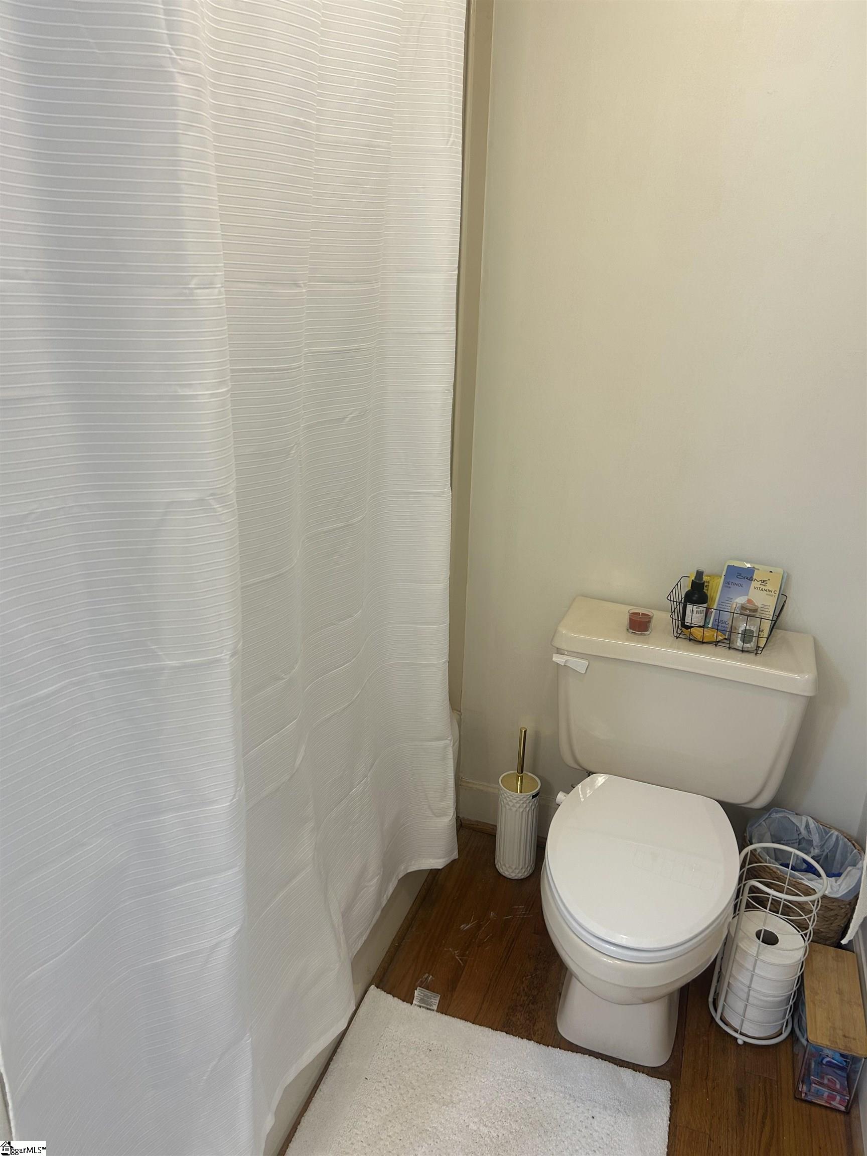 19 E Circle Avenue Property Photo 19