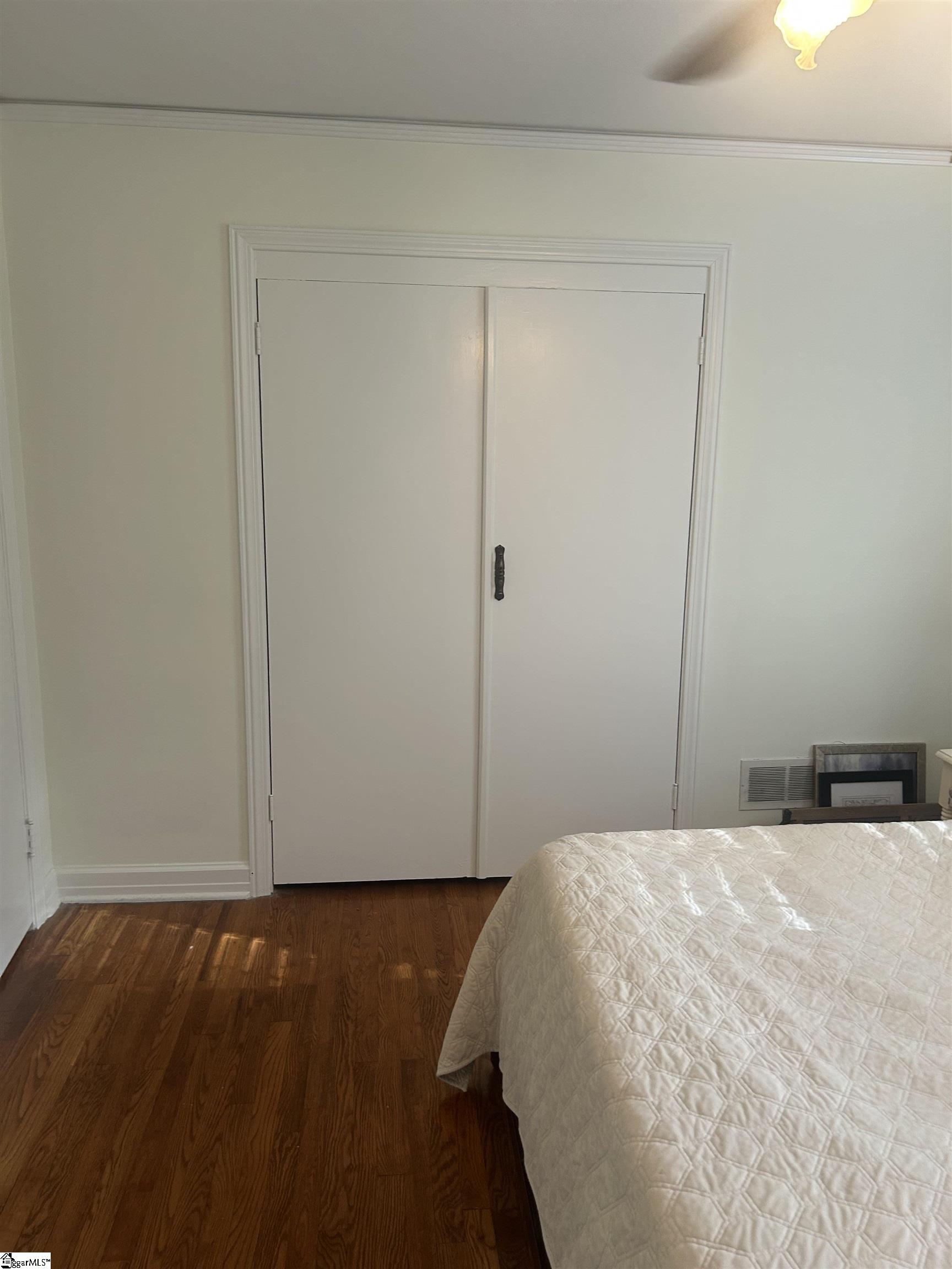 19 E Circle Avenue Property Photo 22