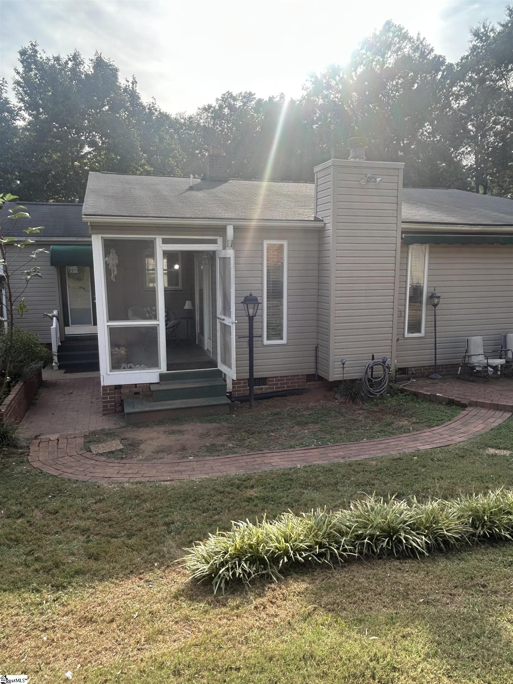 19 E Circle Avenue Property Photo 27