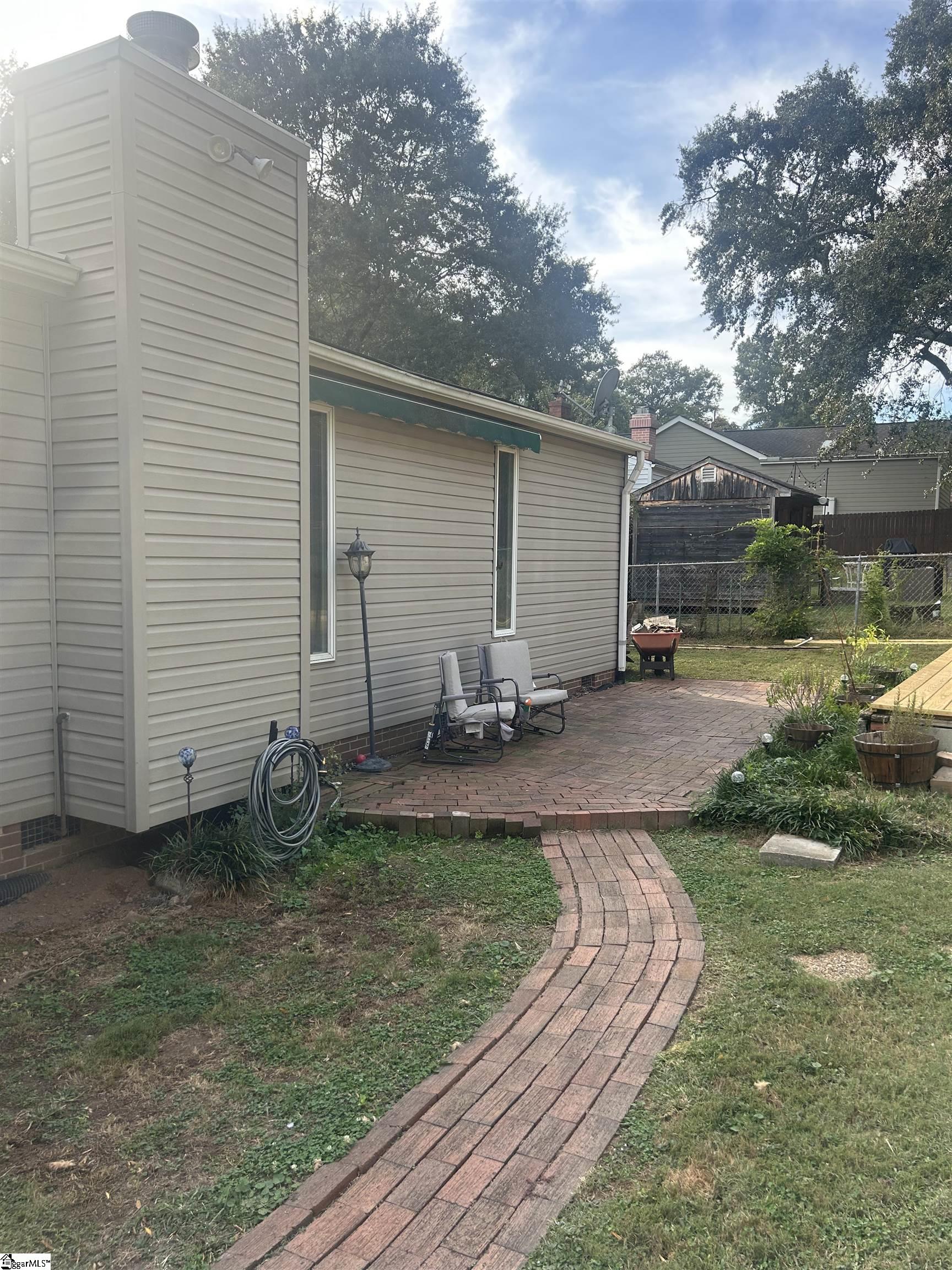 19 E Circle Avenue Property Photo 28