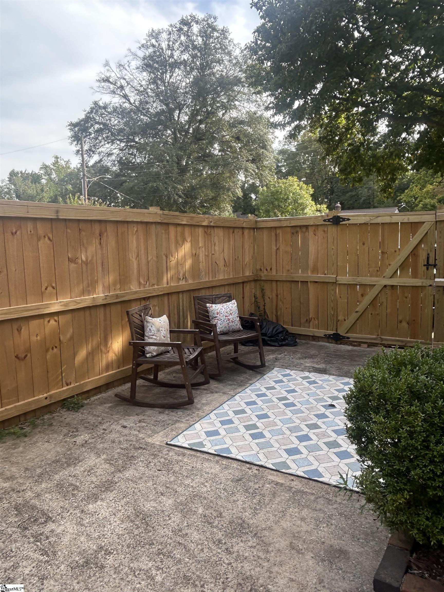 19 E Circle Avenue Property Photo 32
