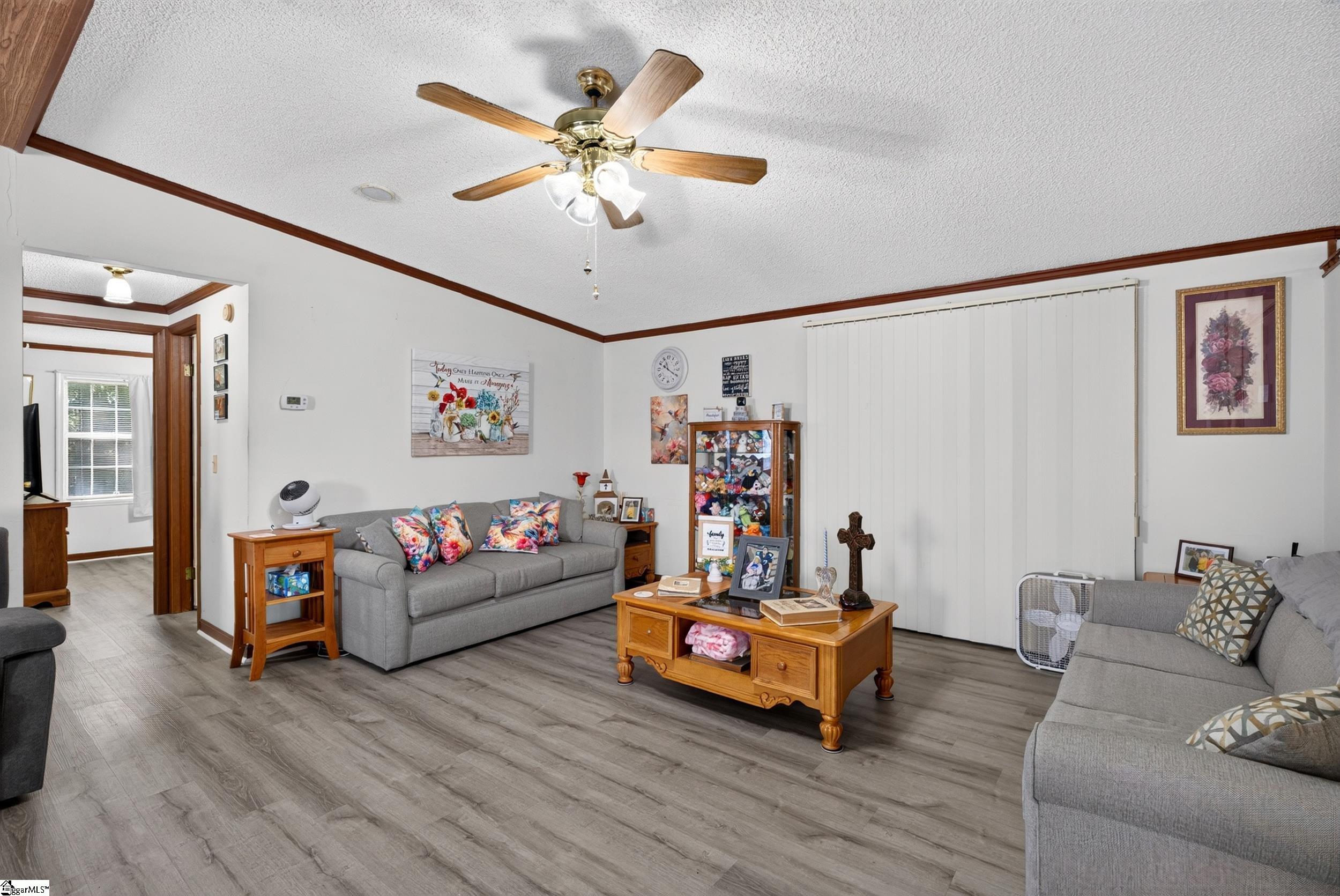 762 Bearhole Road Property Photo 3
