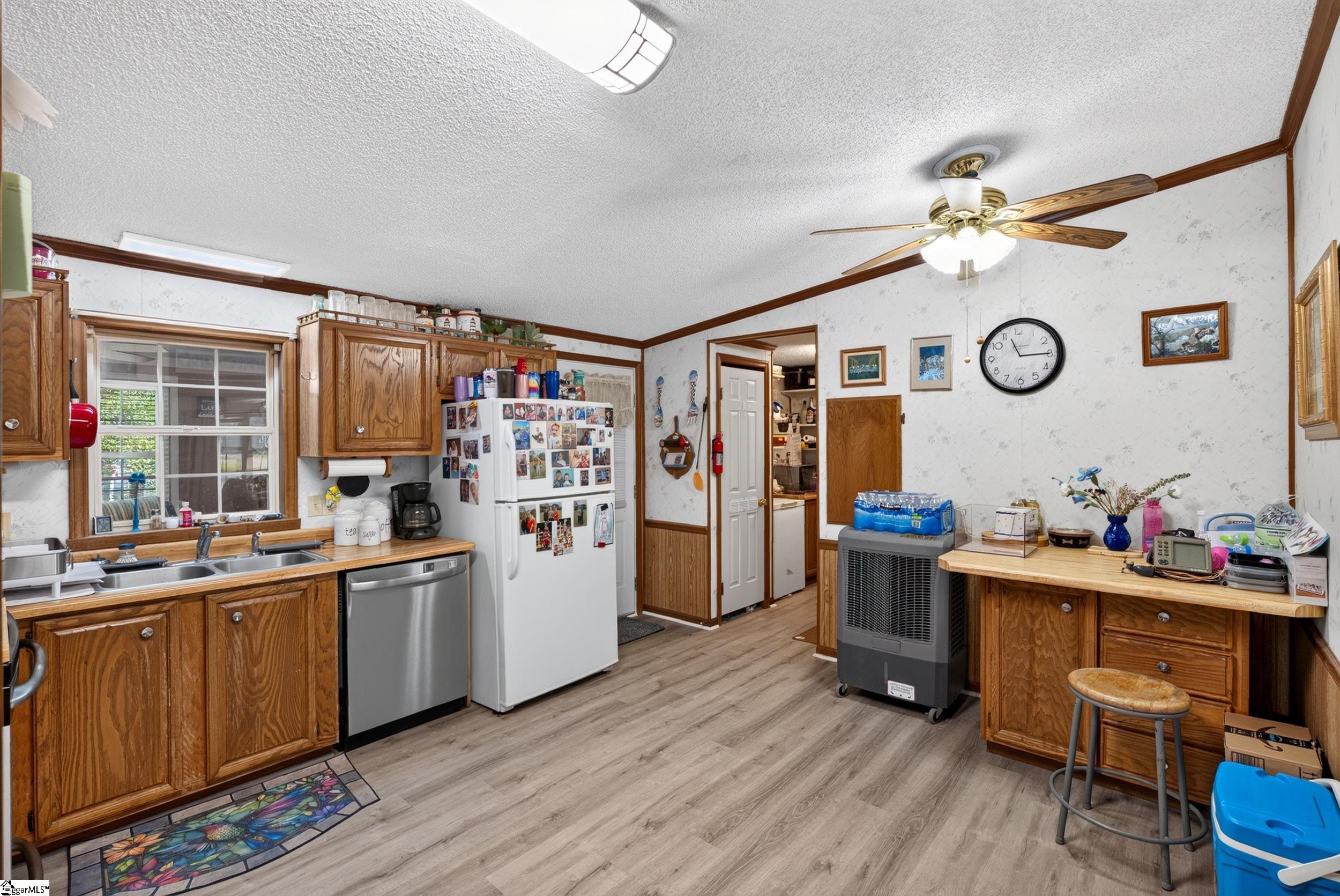 762 Bearhole Road Property Photo 13