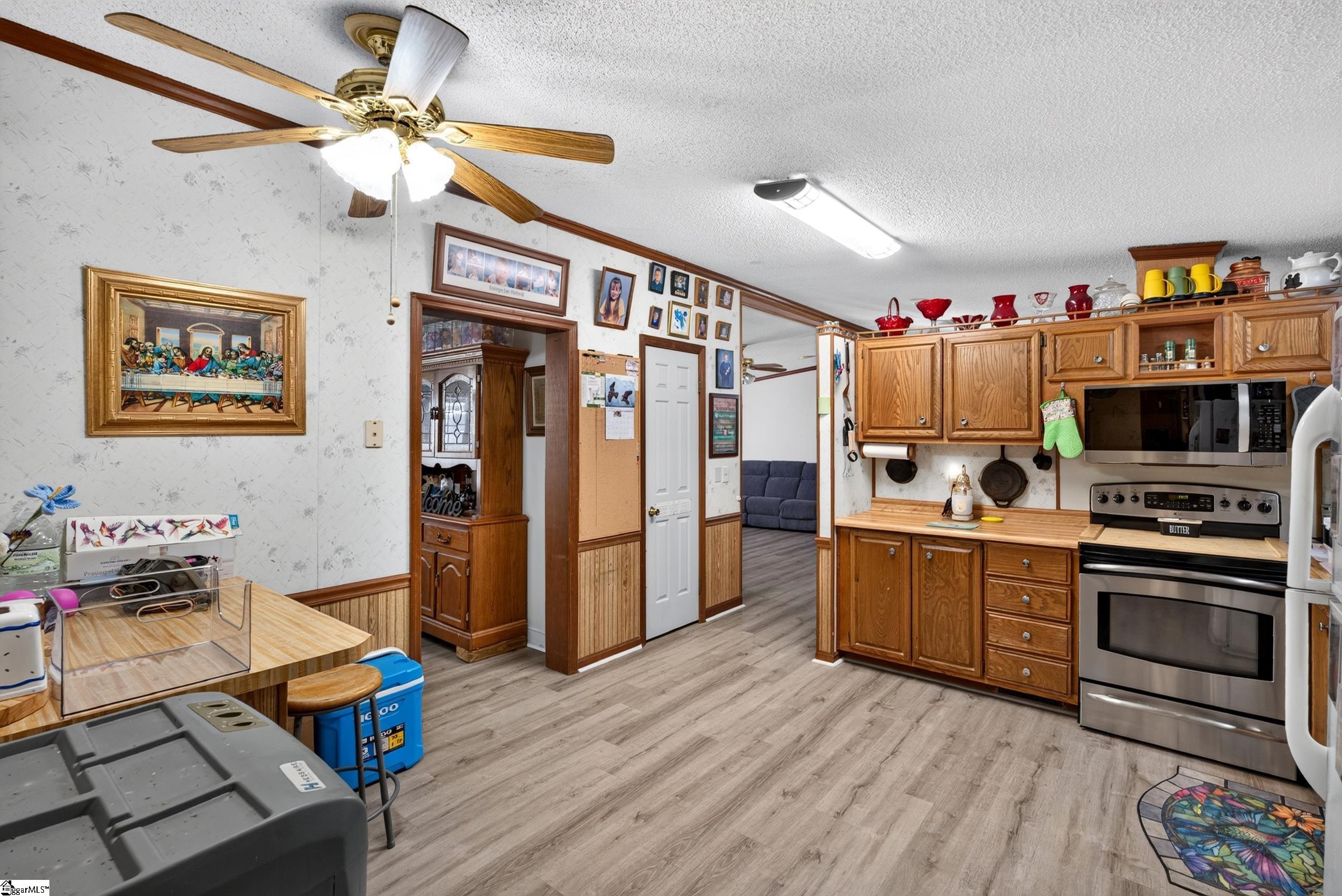 762 Bearhole Road Property Photo 14