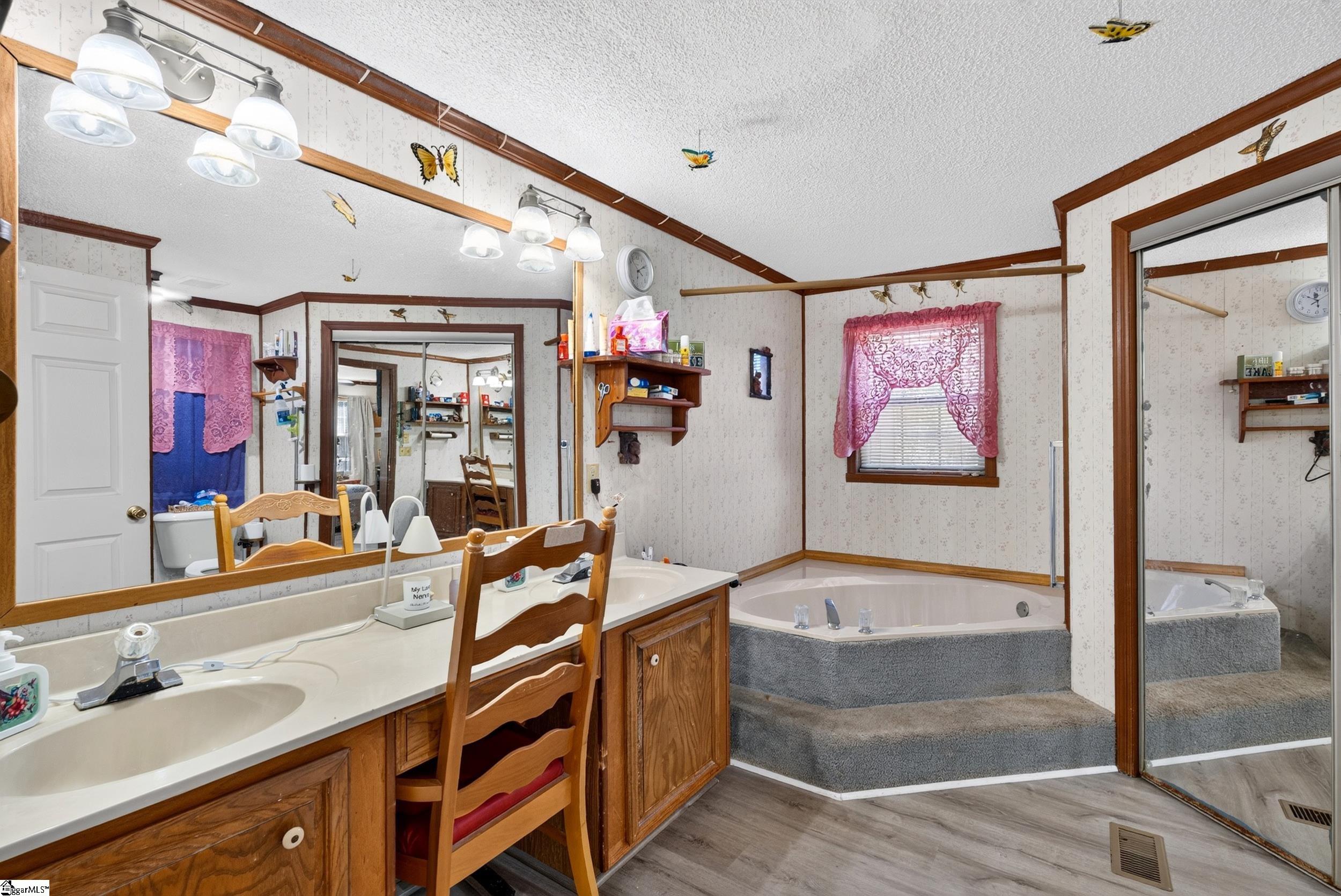 762 Bearhole Road Property Photo 21
