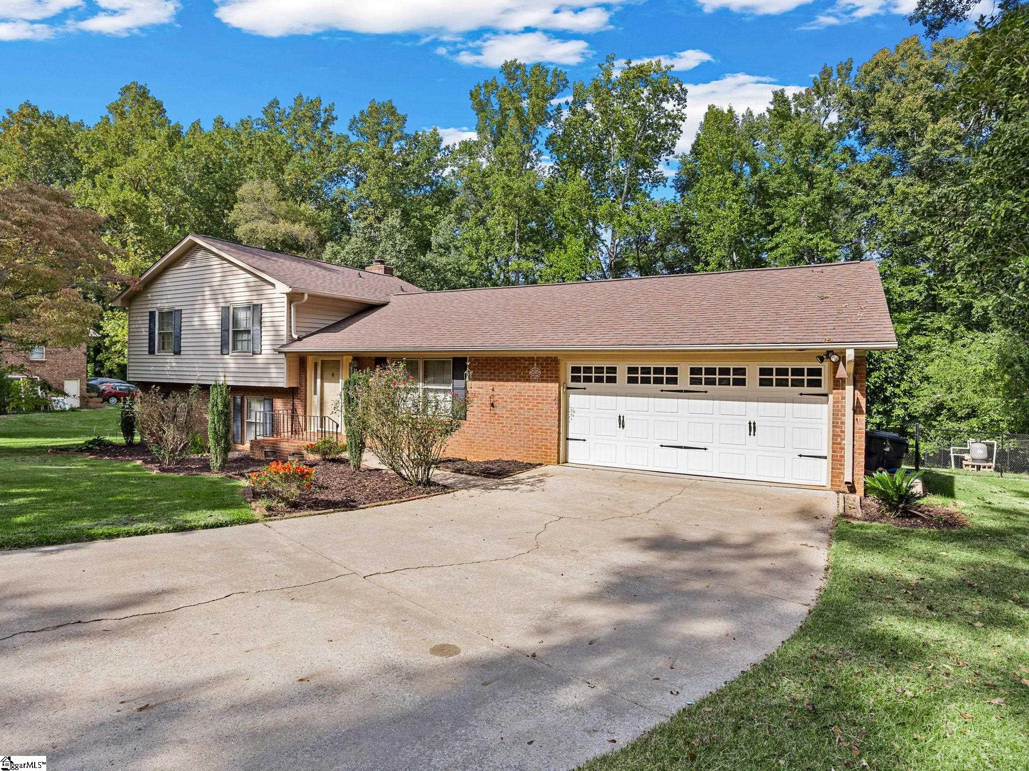 239 Briarcreek Drive Property Photo 4