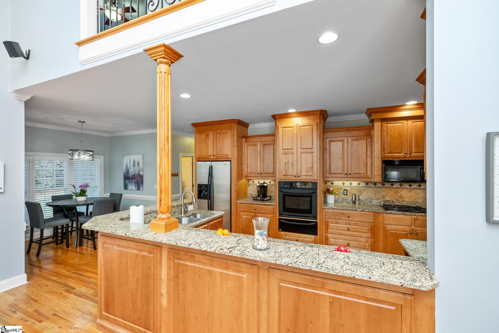 127 Warren Drive Property Photo 11