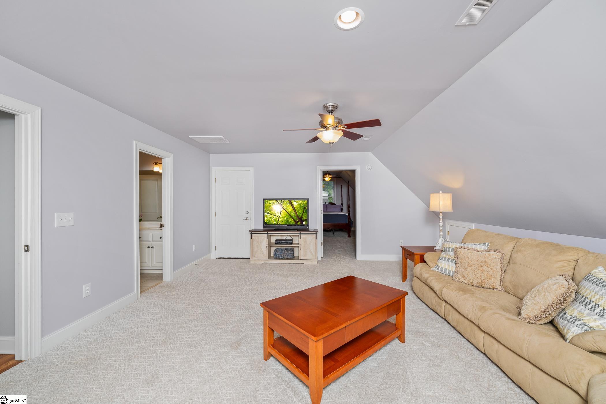 127 Warren Drive Property Photo 27