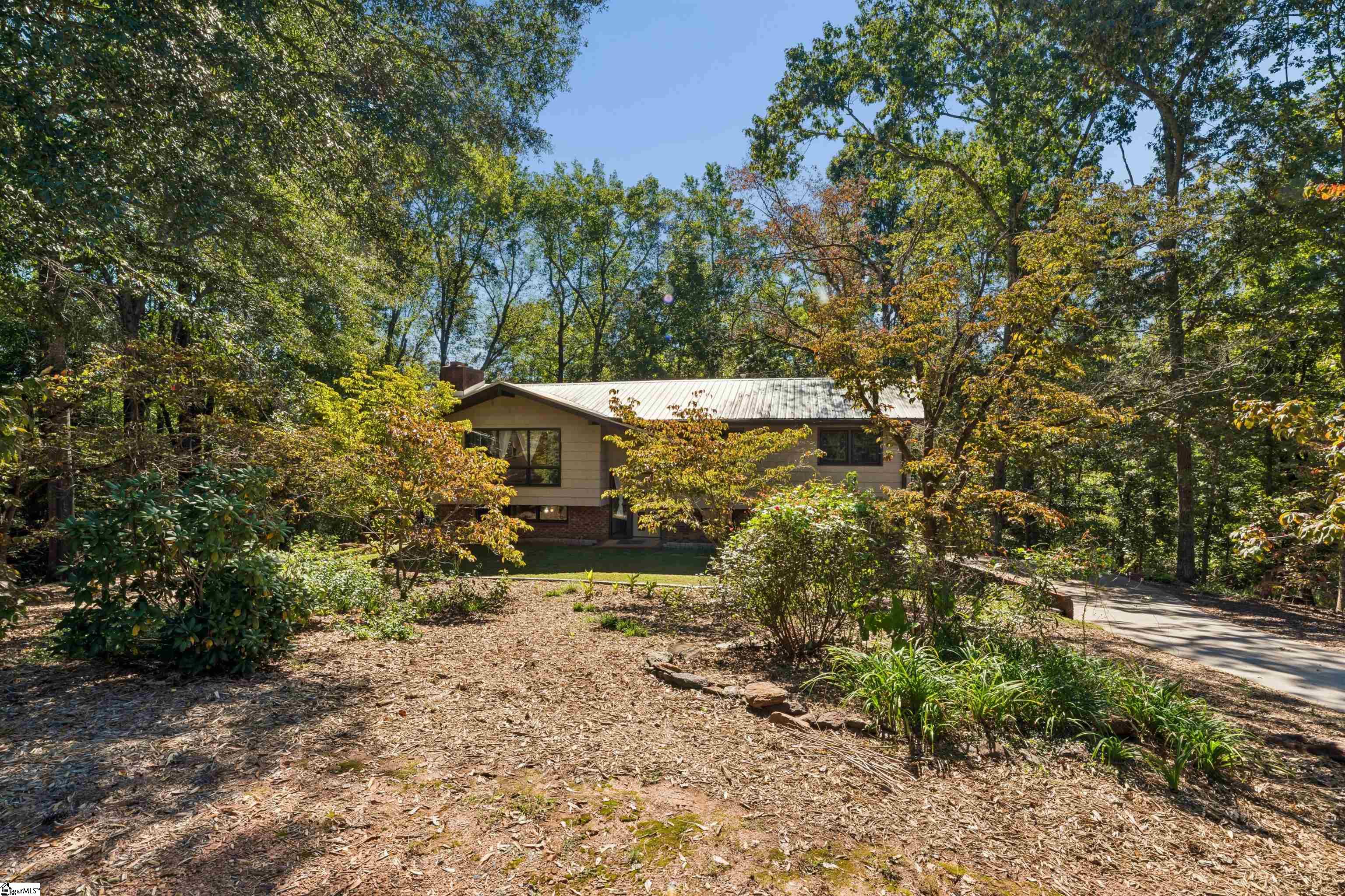 131 Sharon Drive Property Photo 2