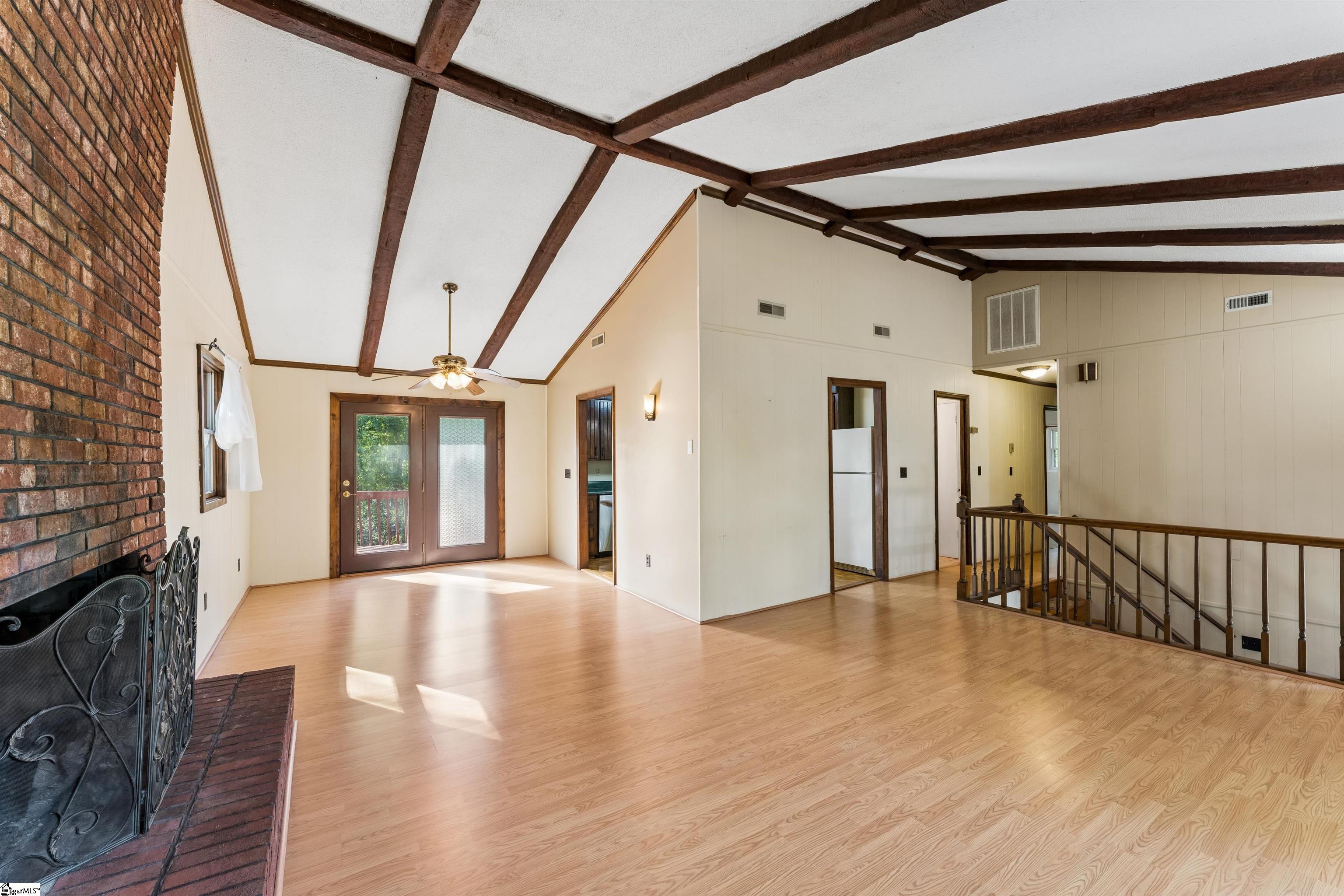 131 Sharon Drive Property Photo 14