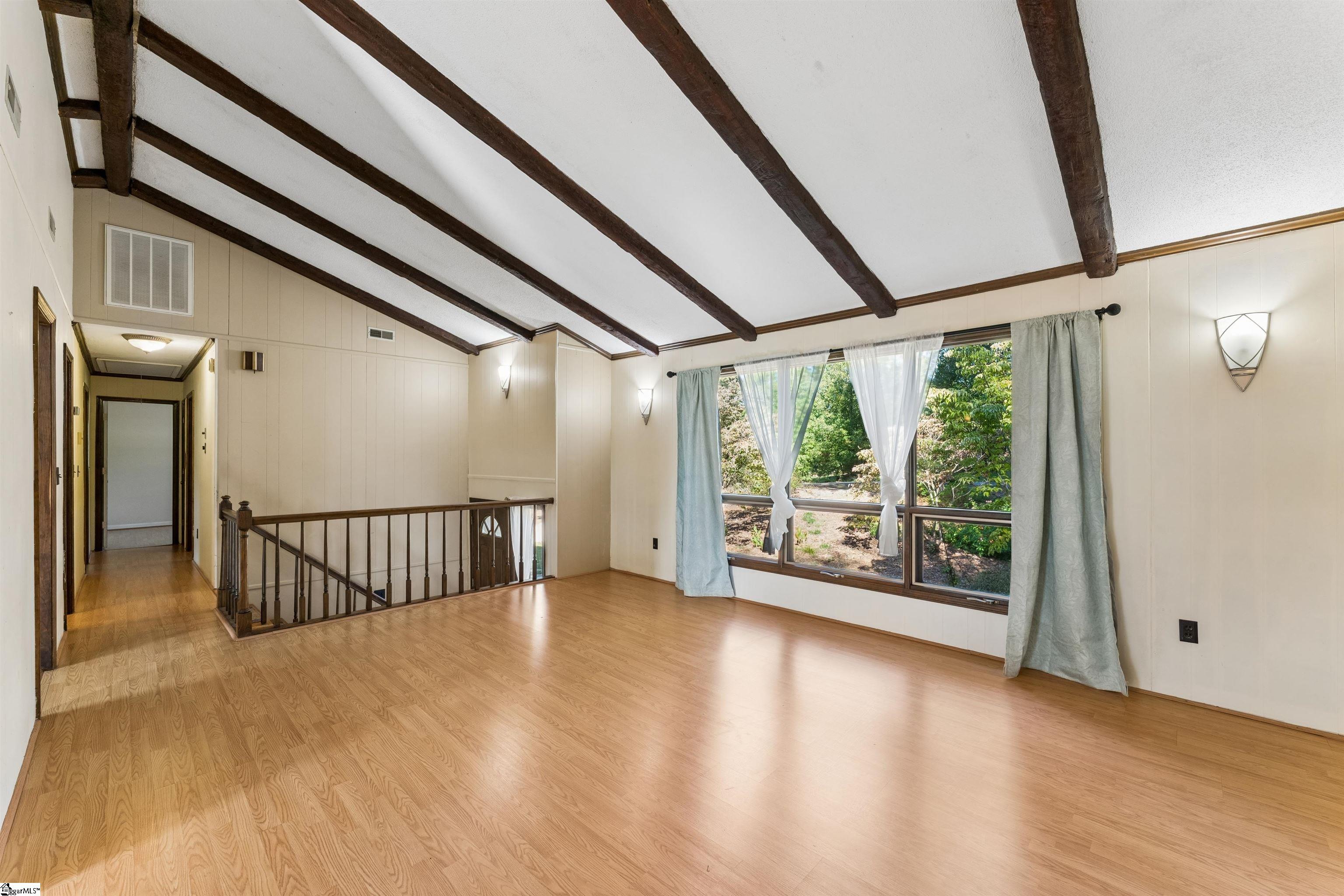131 Sharon Drive Property Photo 15