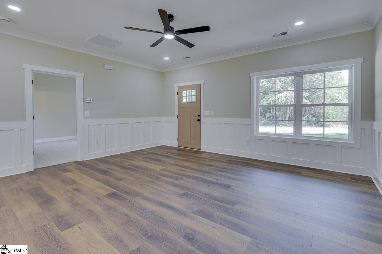 105 Springview Drive Property Photo 9