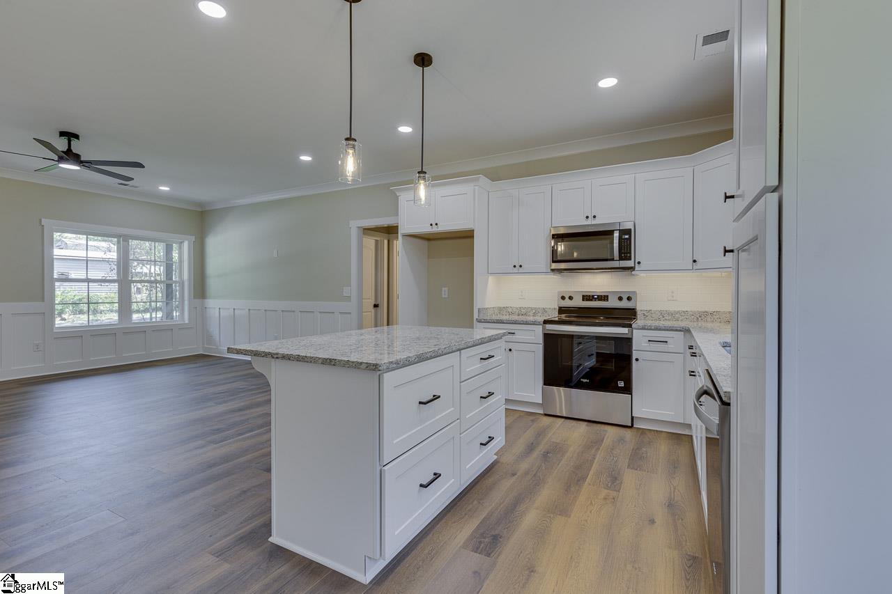 105 Springview Drive Property Photo 13