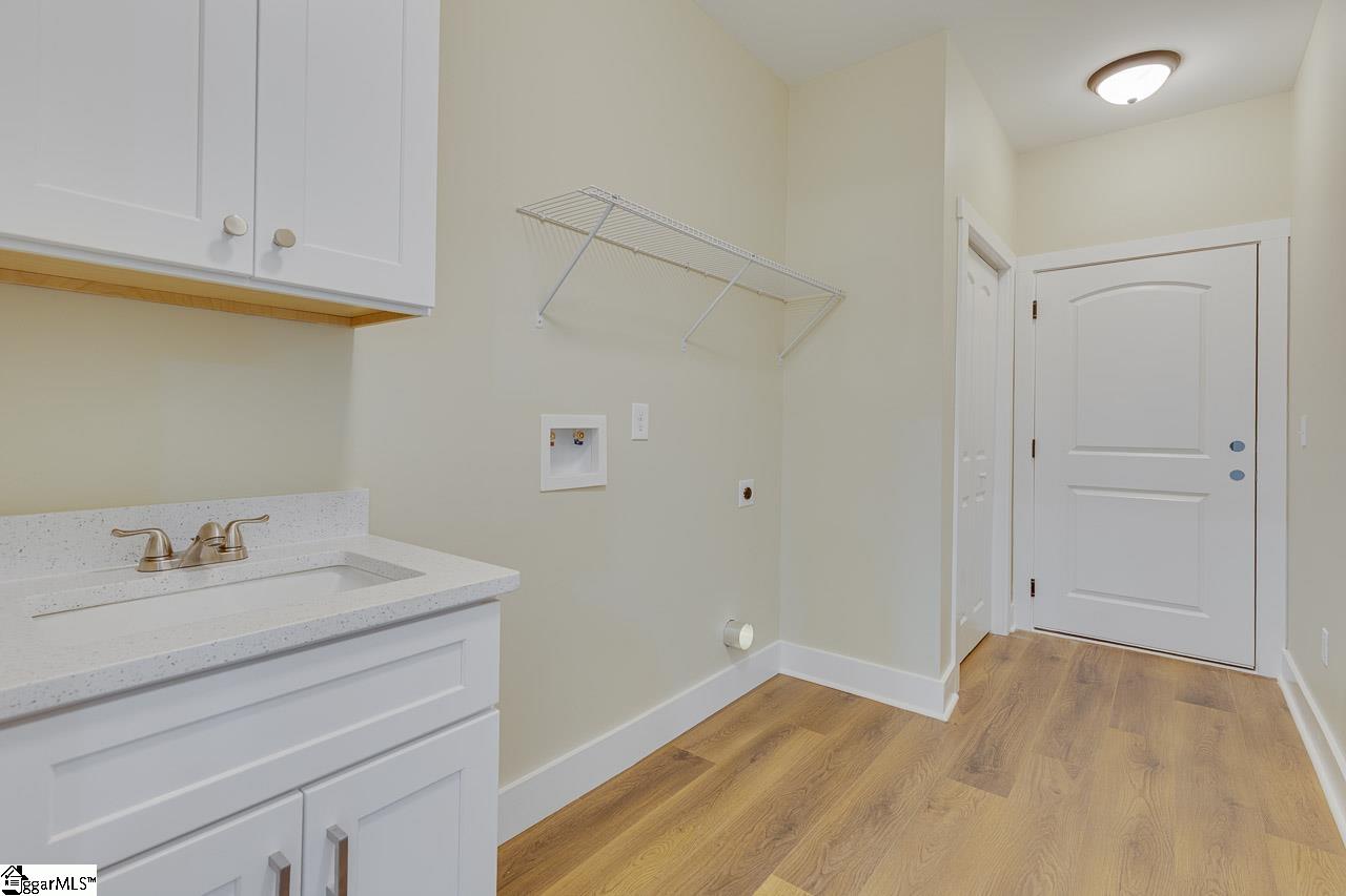 105 Springview Drive Property Photo 18
