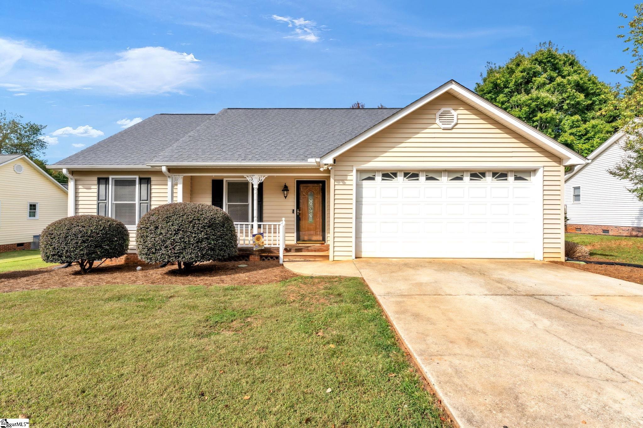 308 Fairwood Drive Property Photo 1