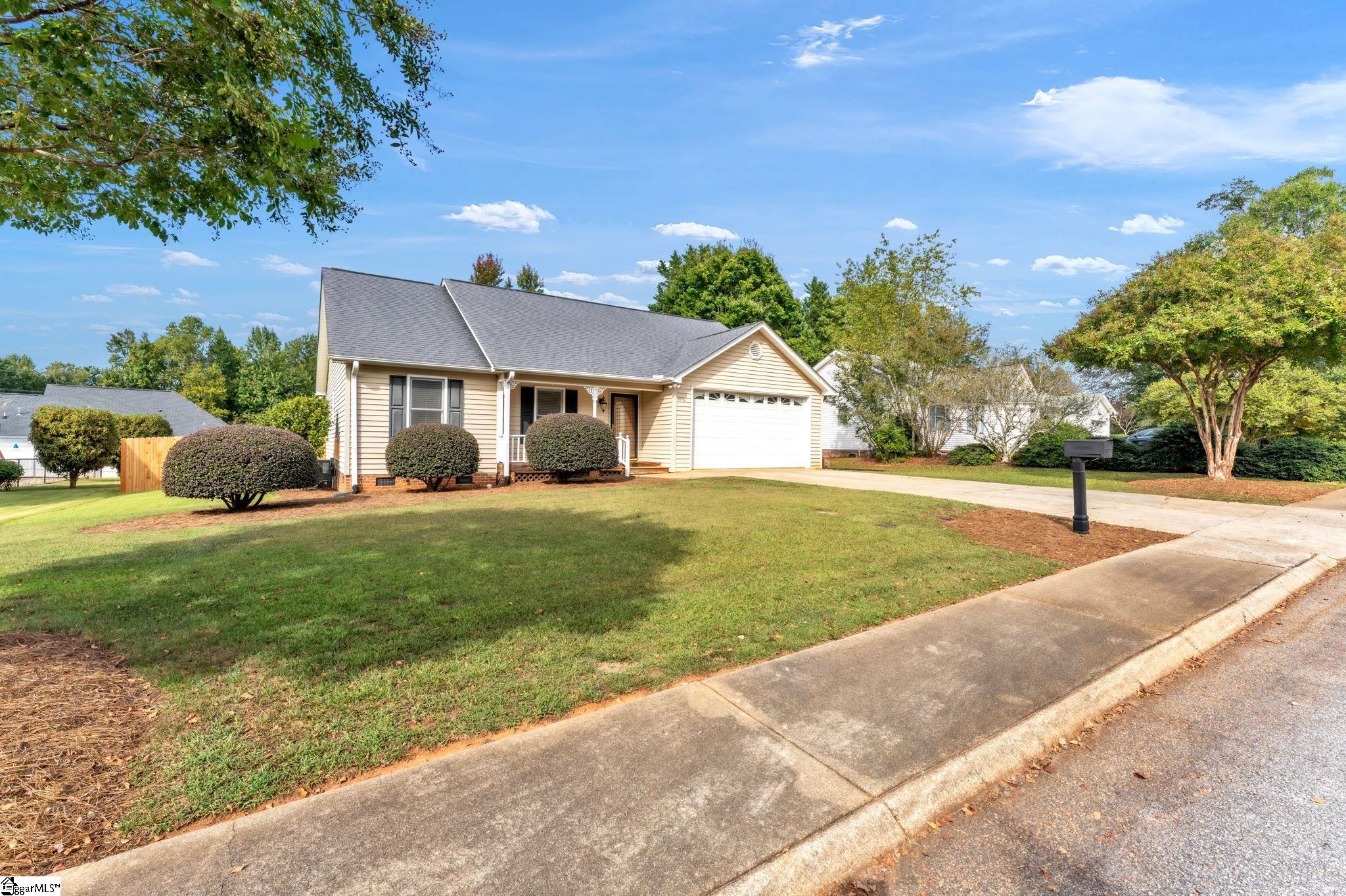 308 Fairwood Drive Property Photo 2