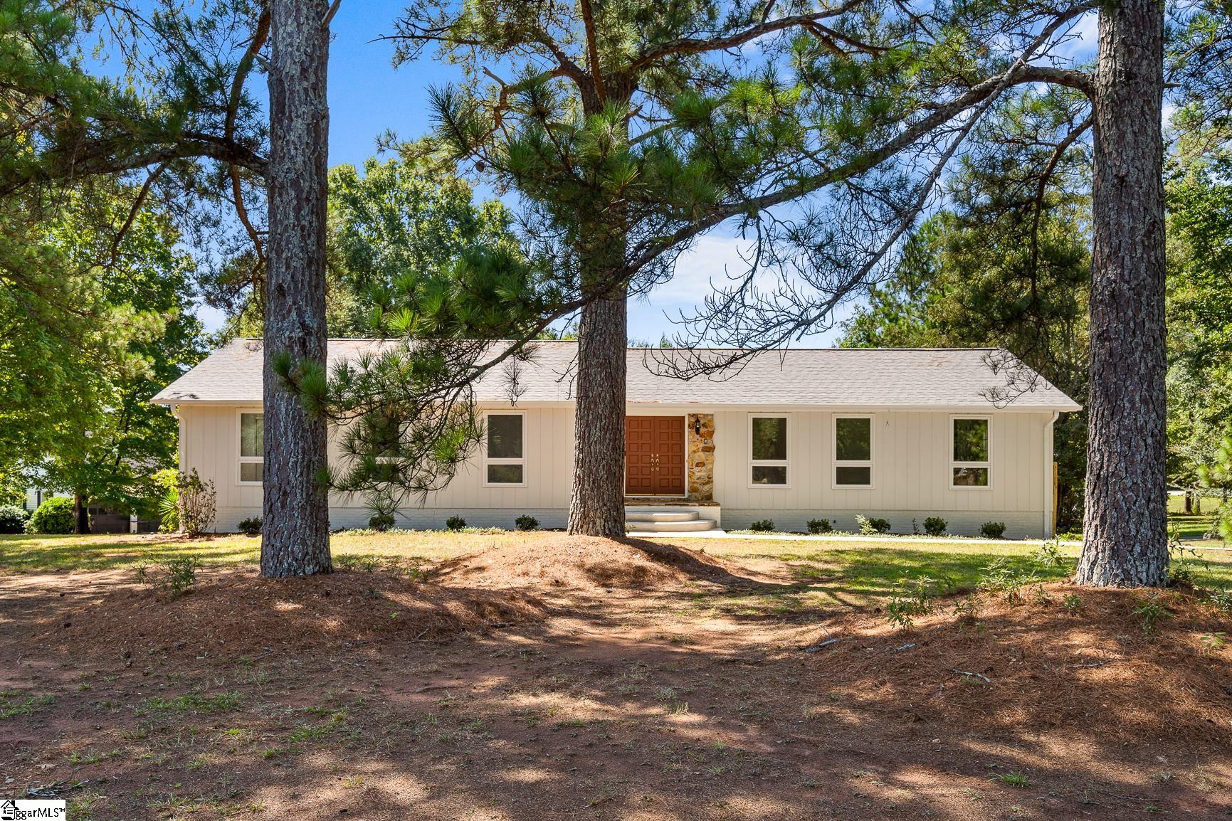 208 Williamsburg Road Property Photo 1