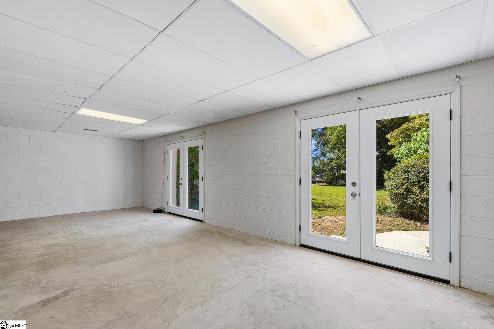 208 Williamsburg Road Property Photo 18
