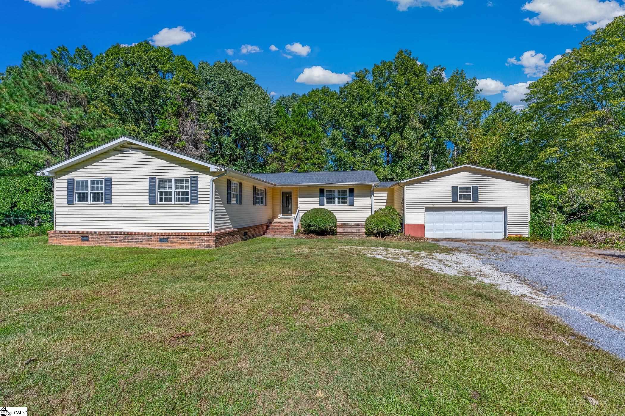 541 Hunts Bridge Road Property Photo 1
