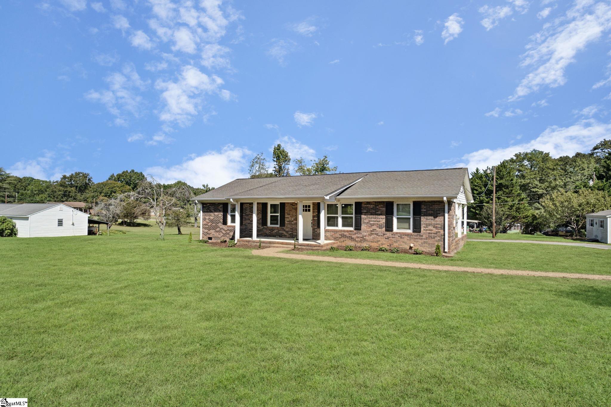 105 Summer Street Property Photo 14
