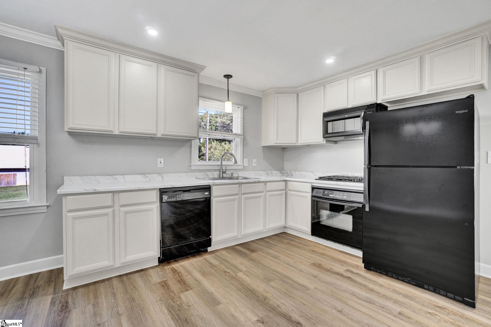 105 Summer Street Property Photo 18