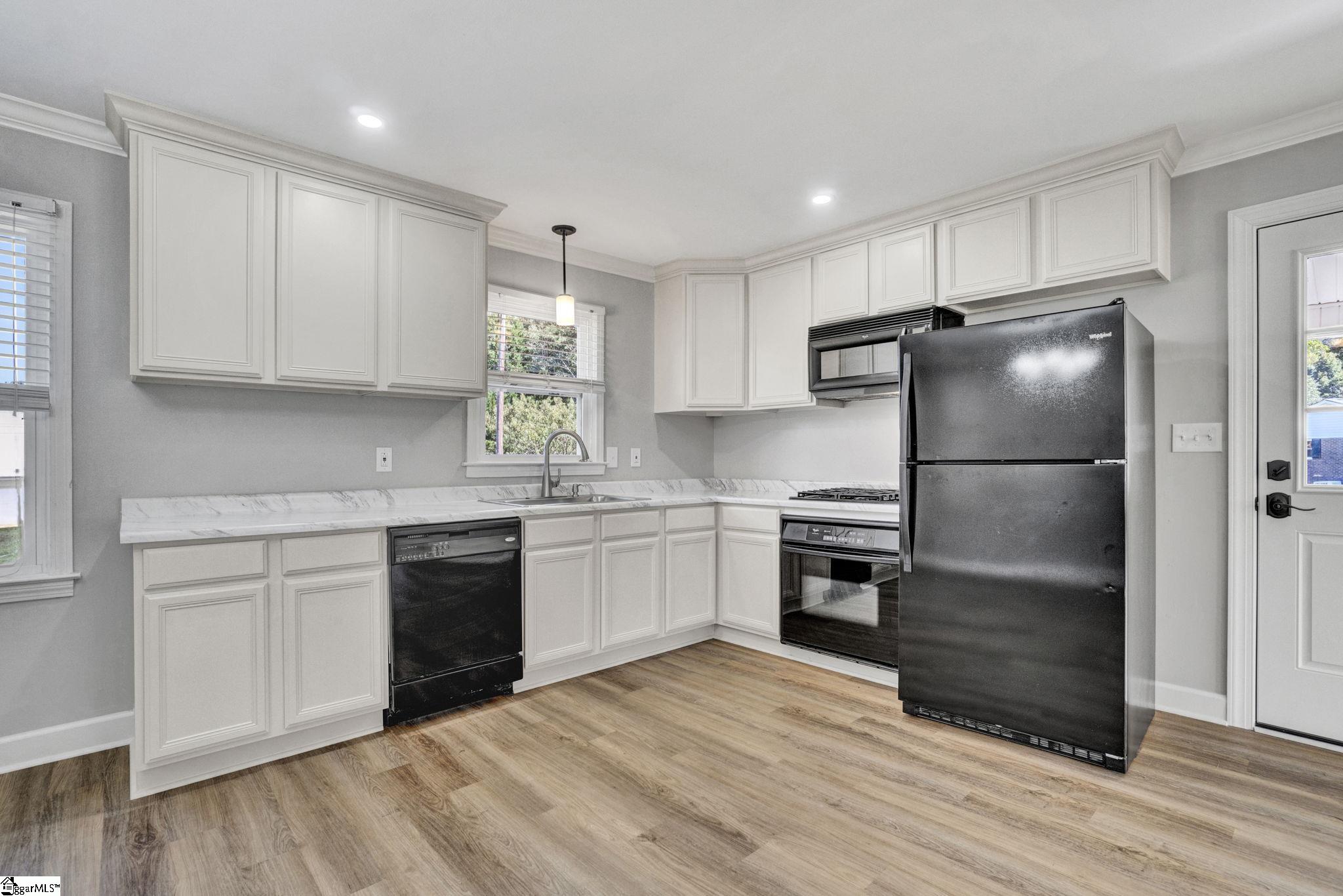 105 Summer Street Property Photo 20