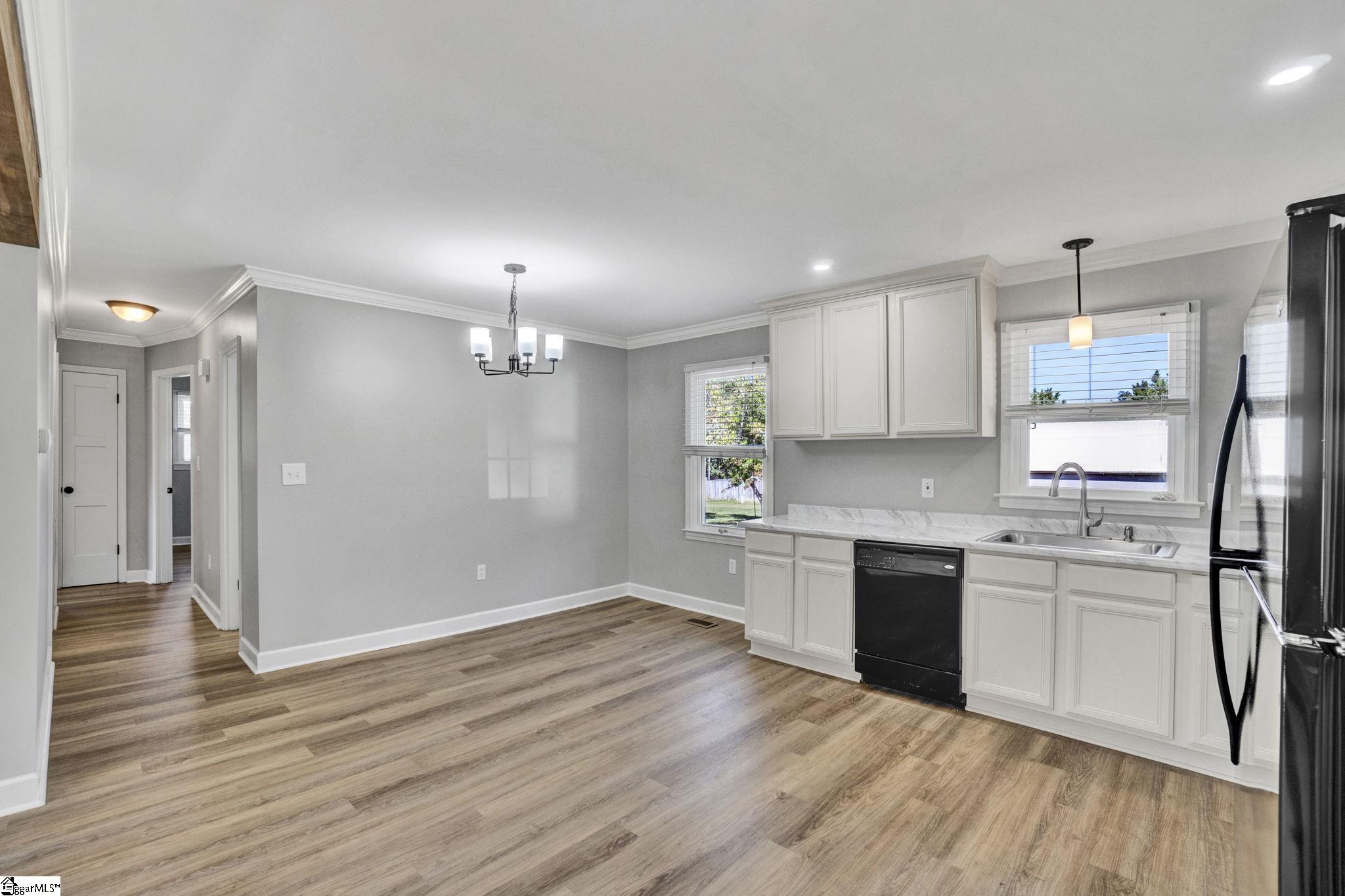 105 Summer Street Property Photo 23
