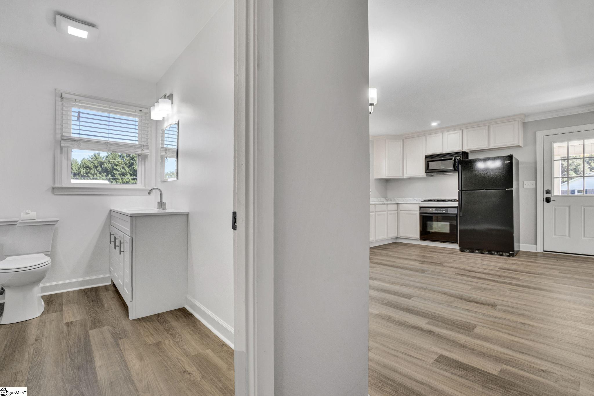 105 Summer Street Property Photo 27