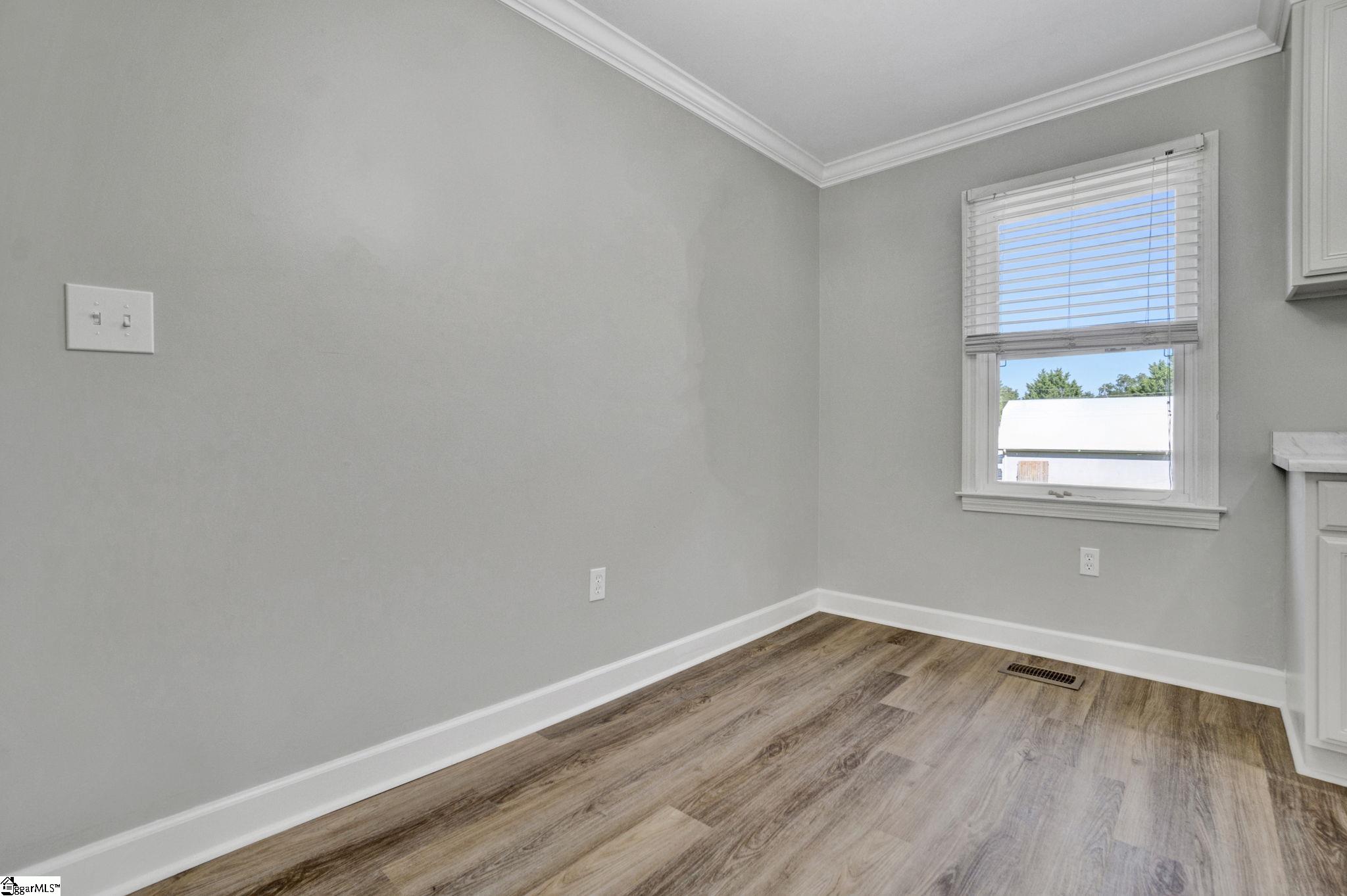 105 Summer Street Property Photo 28