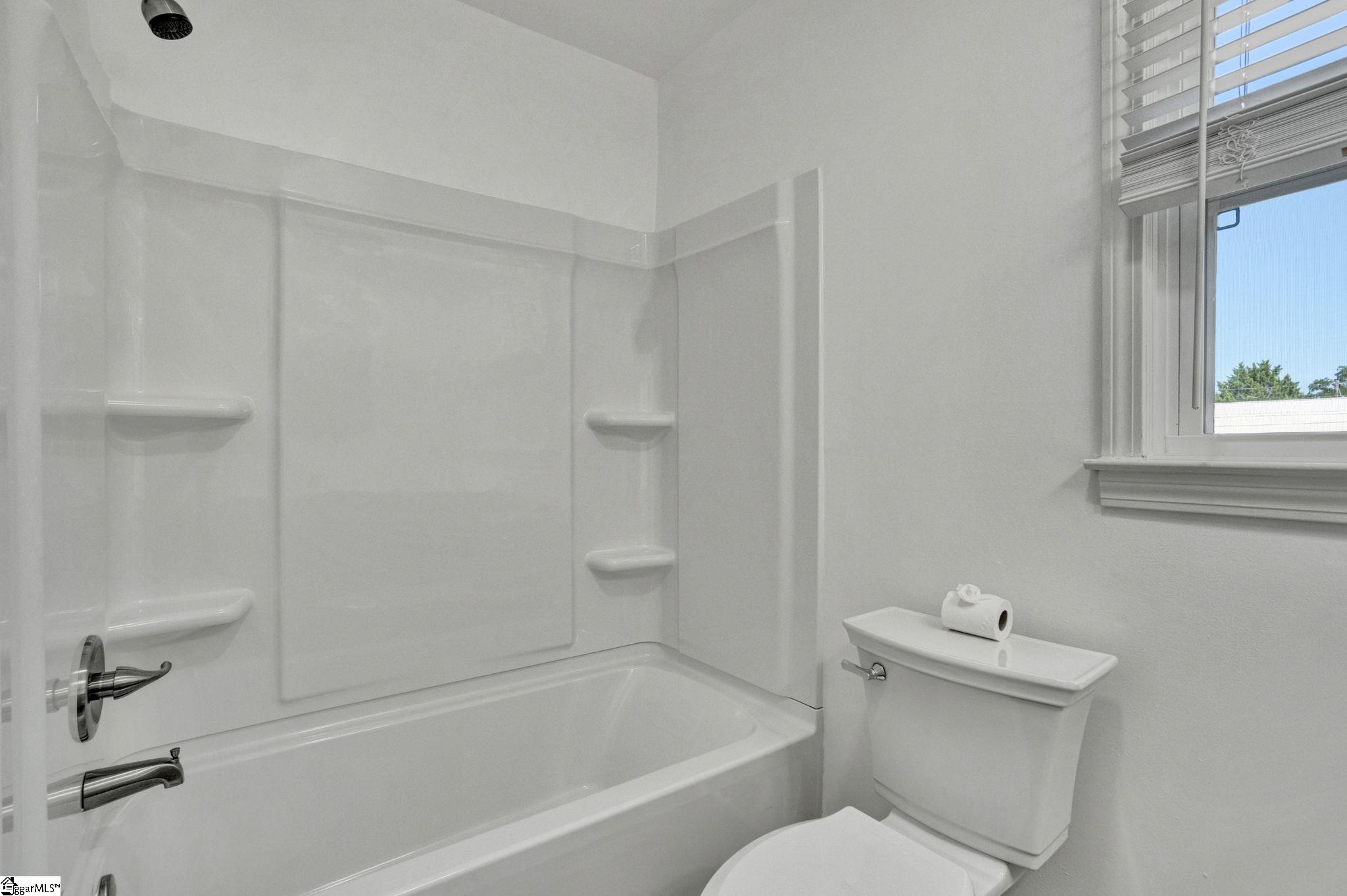 105 Summer Street Property Photo 32