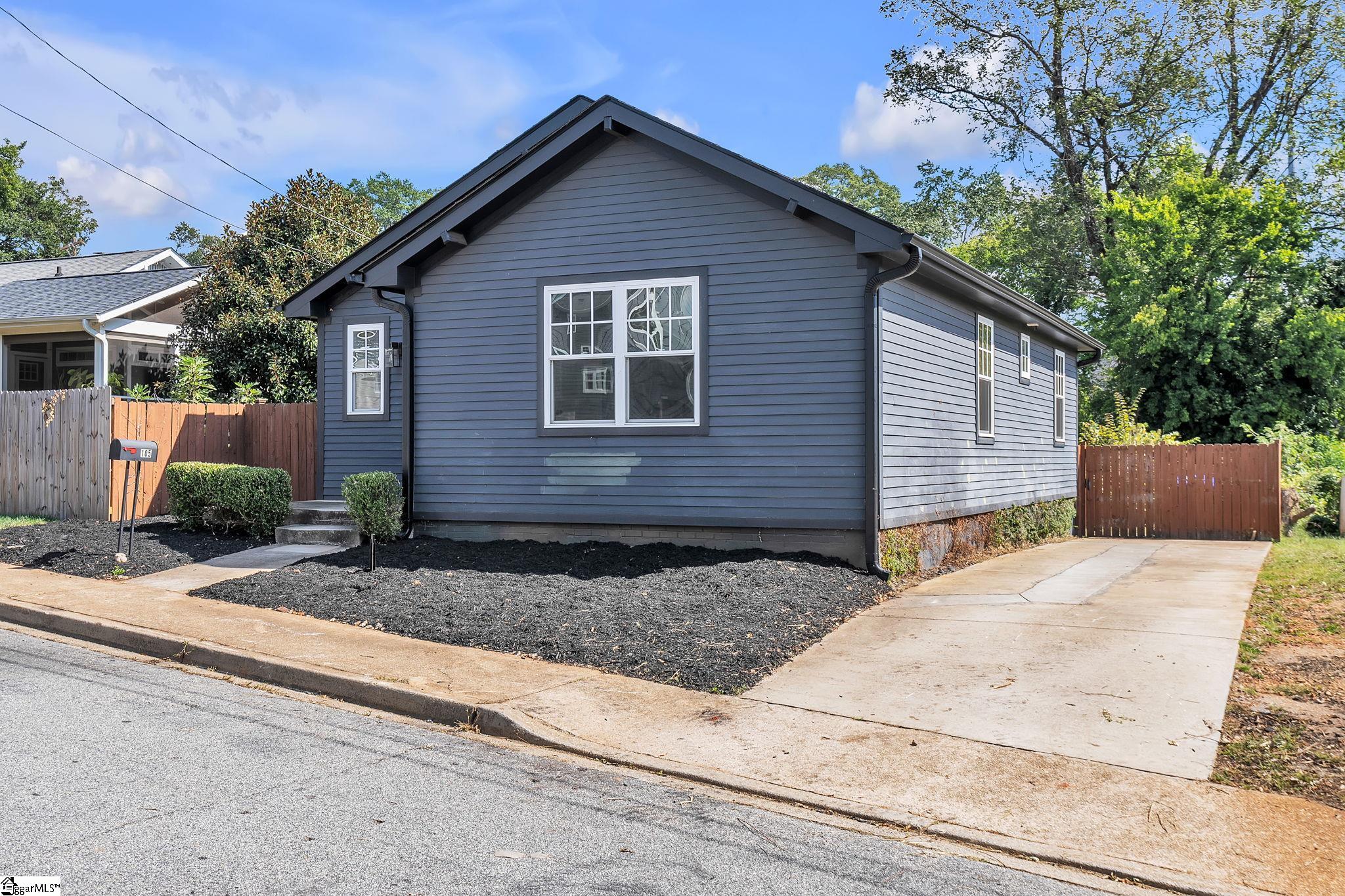 105 Burns Street Property Photo 3
