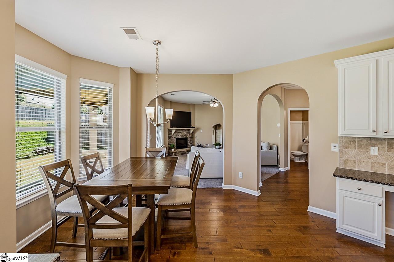 274 Springlakes Eastate Drive Property Photo 18