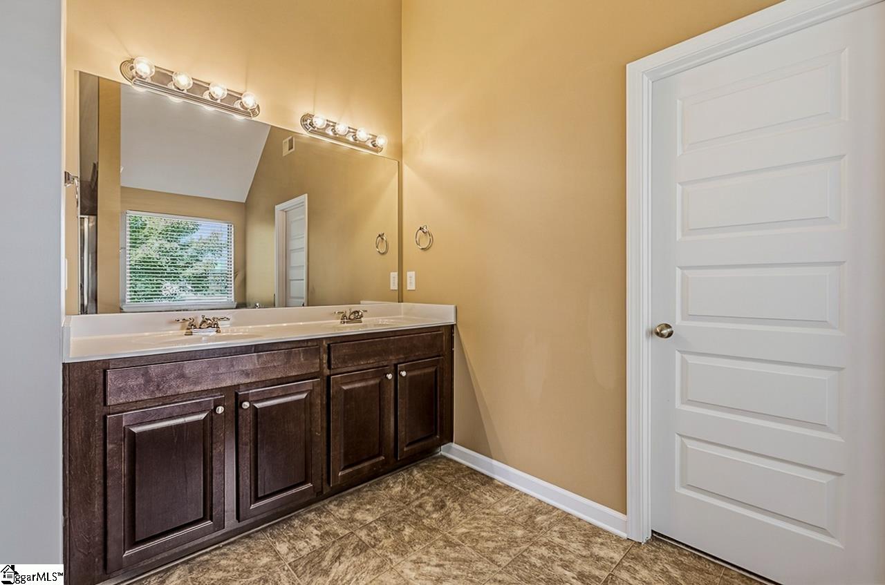 274 Springlakes Eastate Drive Property Photo 26