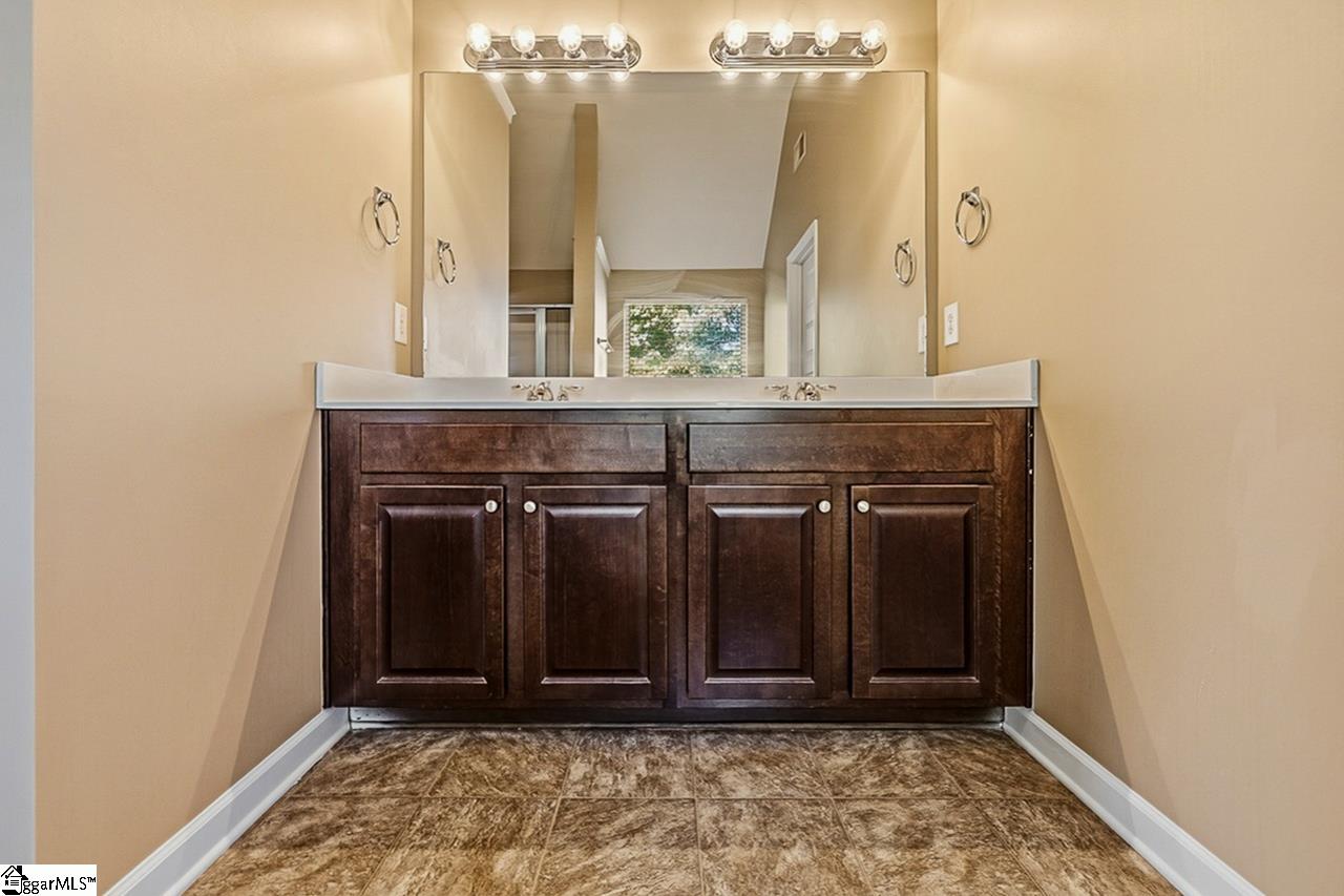 274 Springlakes Eastate Drive Property Photo 27