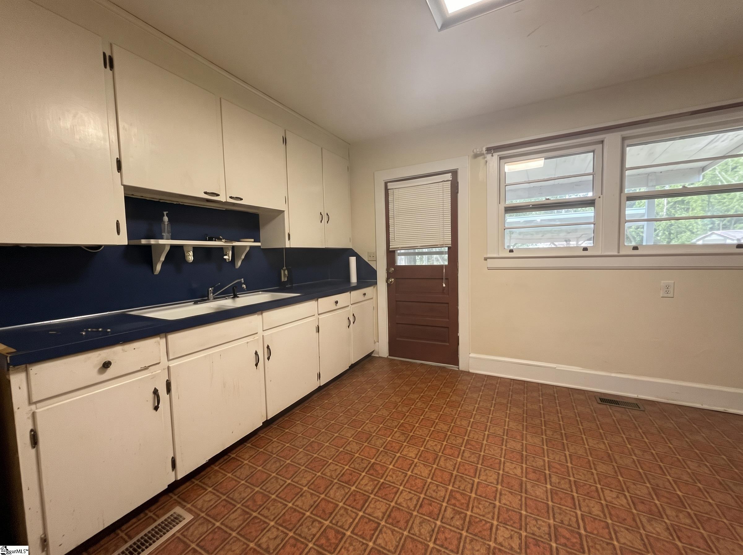 2401 Lane Avenue Property Photo 14