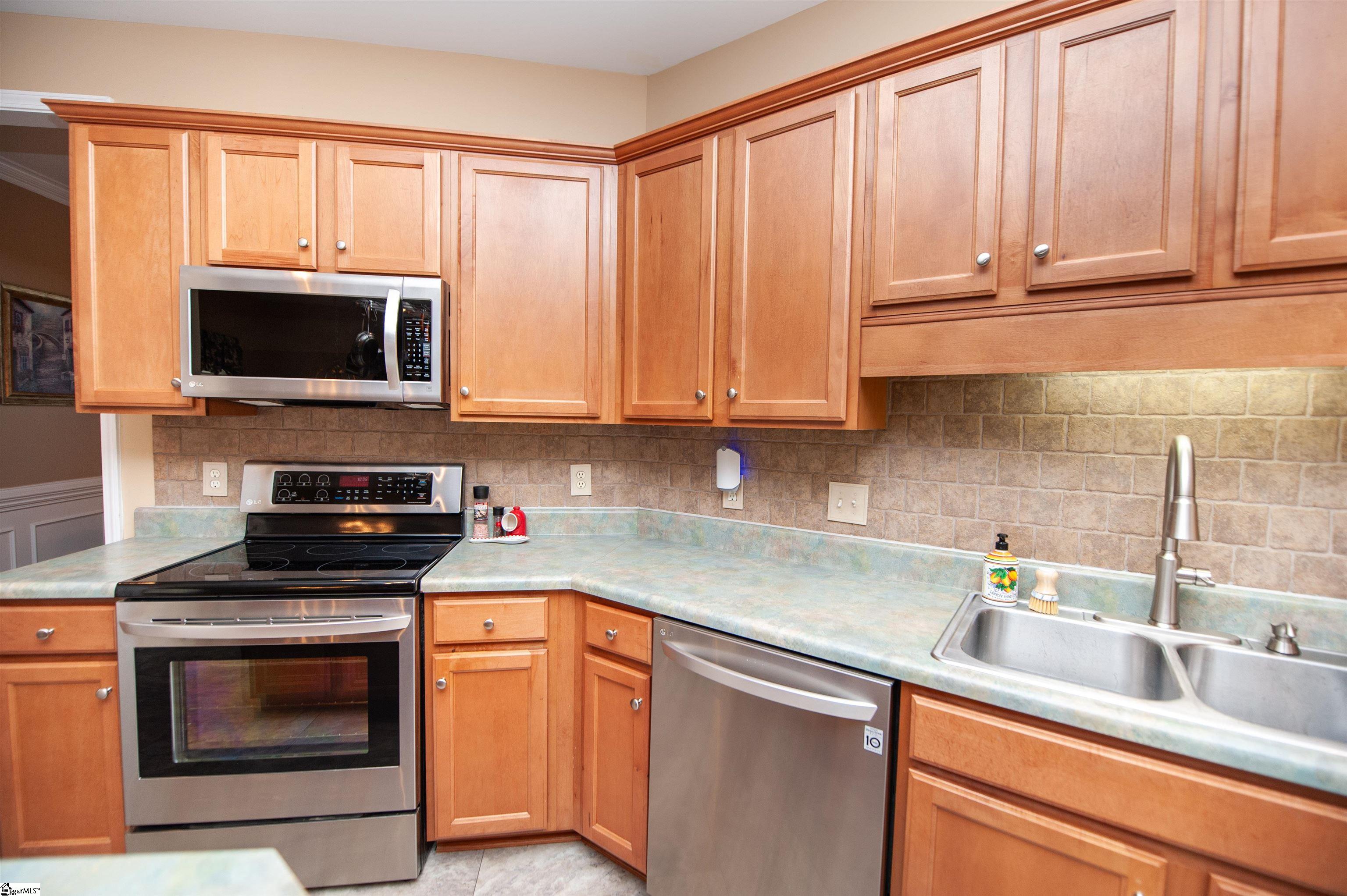 341 Archway Drive Property Photo 10