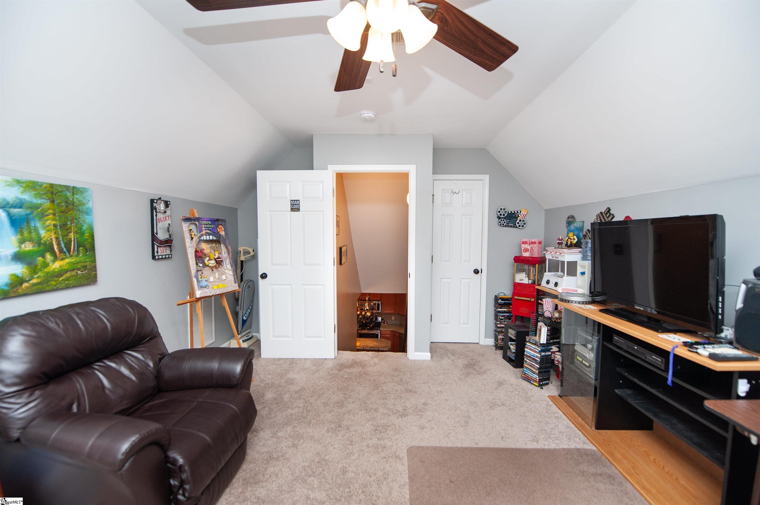 341 Archway Drive Property Photo 15