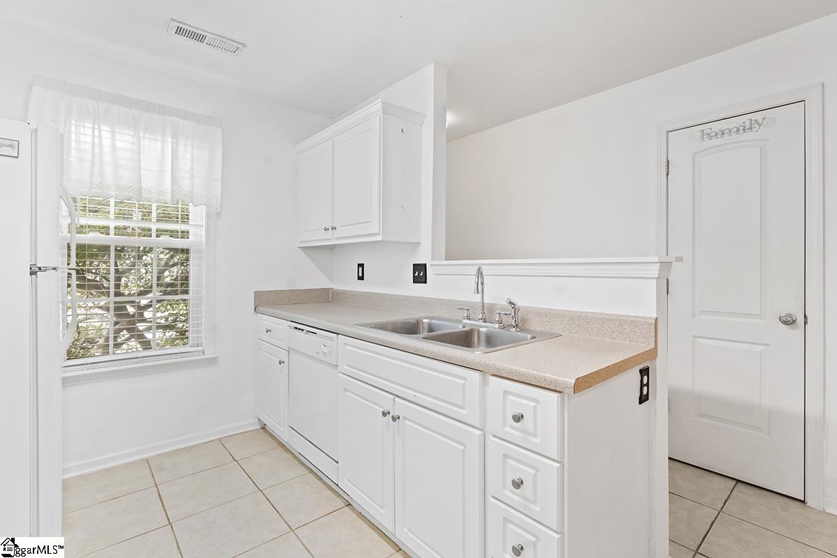 108 Rhett Court Property Photo 3