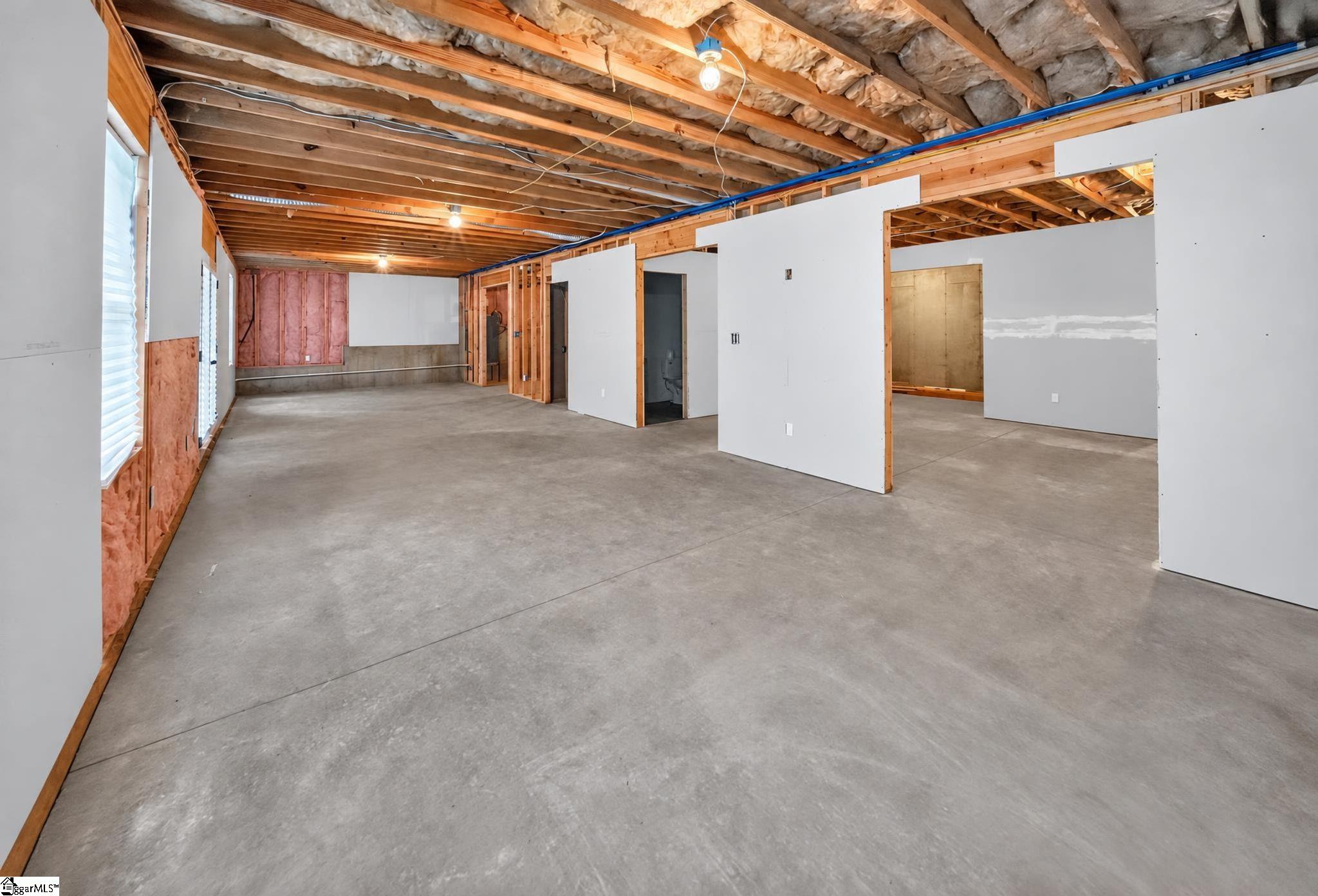 436 Shoreline Boulevard Property Photo 23