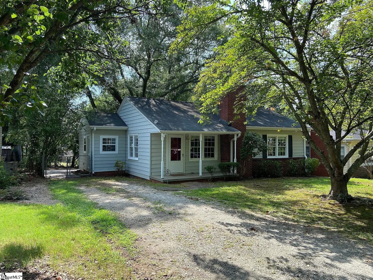 4 Elletson Drive Property Photo 2