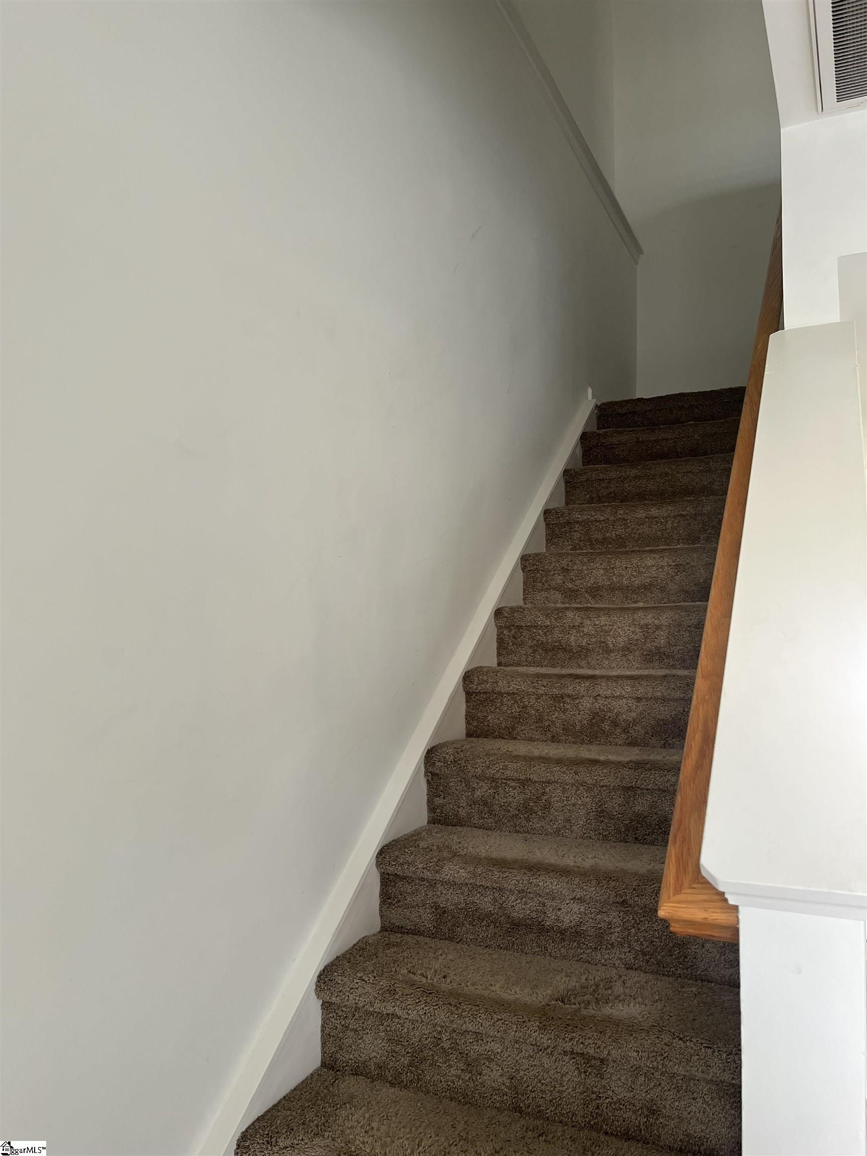 205 Spring Crossing Circle Property Photo 9