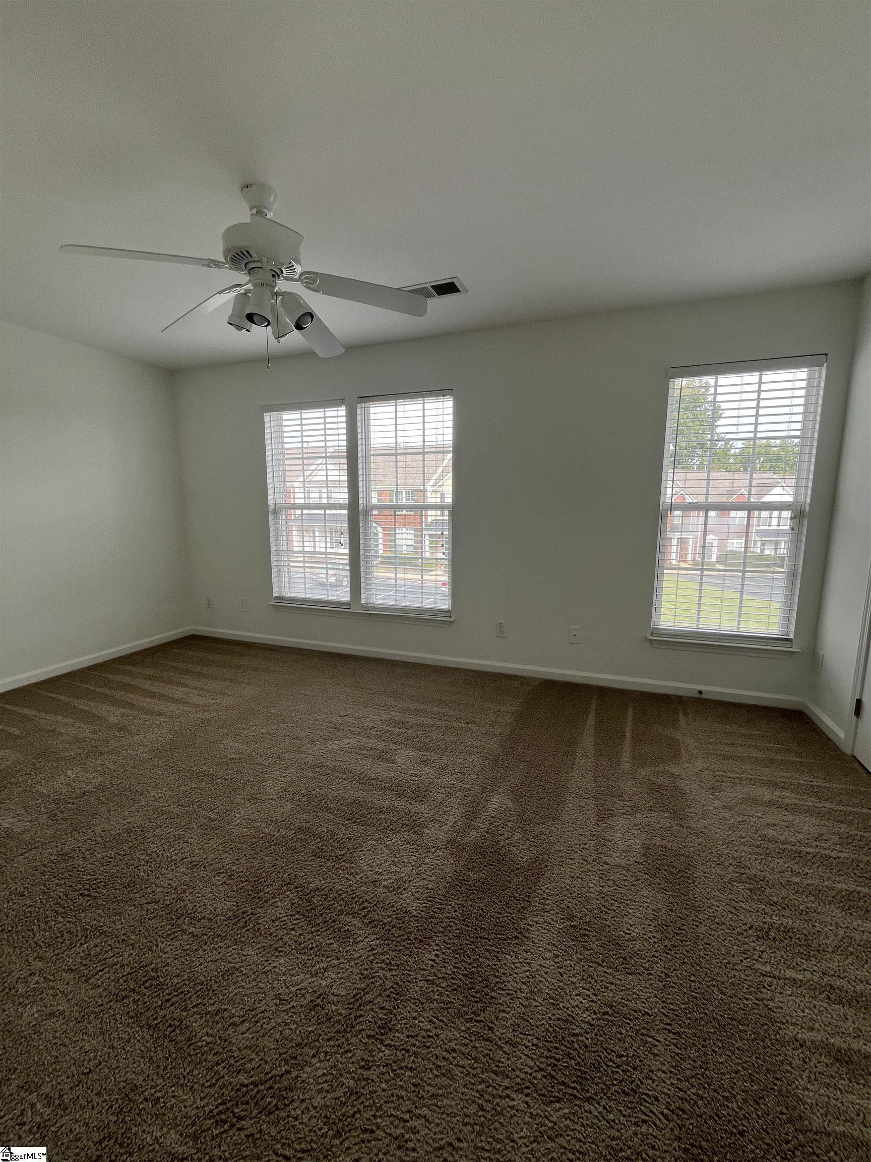 205 Spring Crossing Circle Property Photo 13