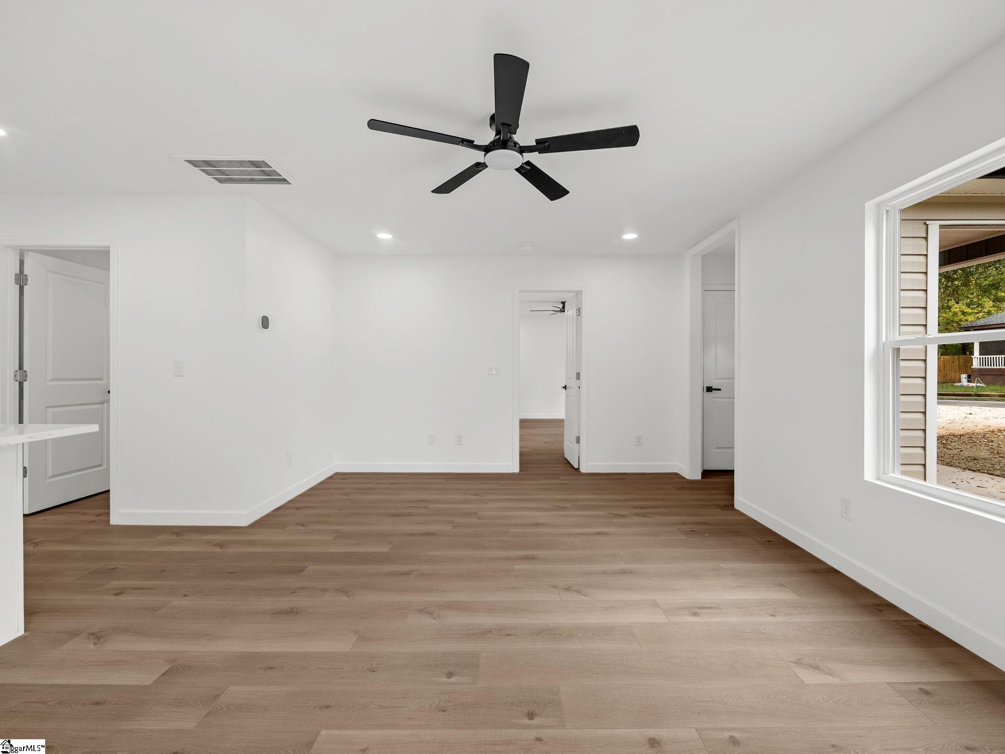 460 Eloise Drive Property Photo 14