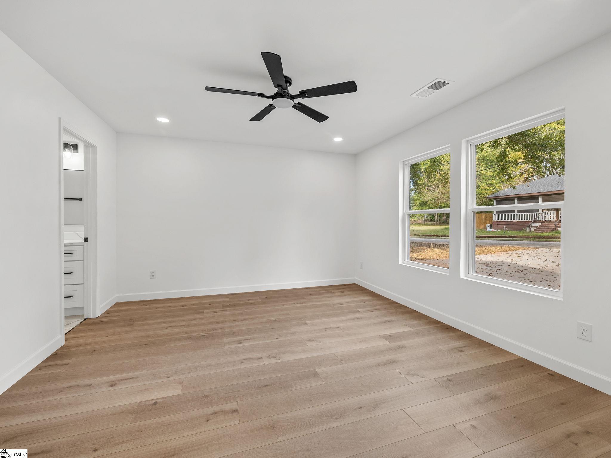 460 Eloise Drive Property Photo 18