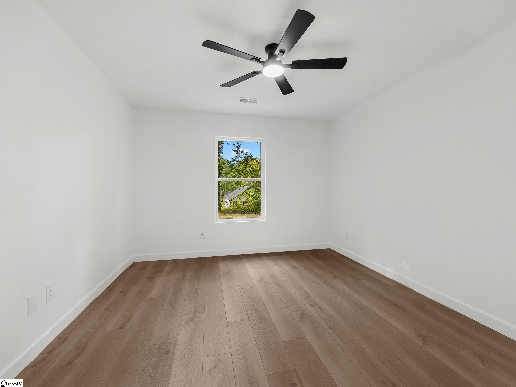 460 Eloise Drive Property Photo 28