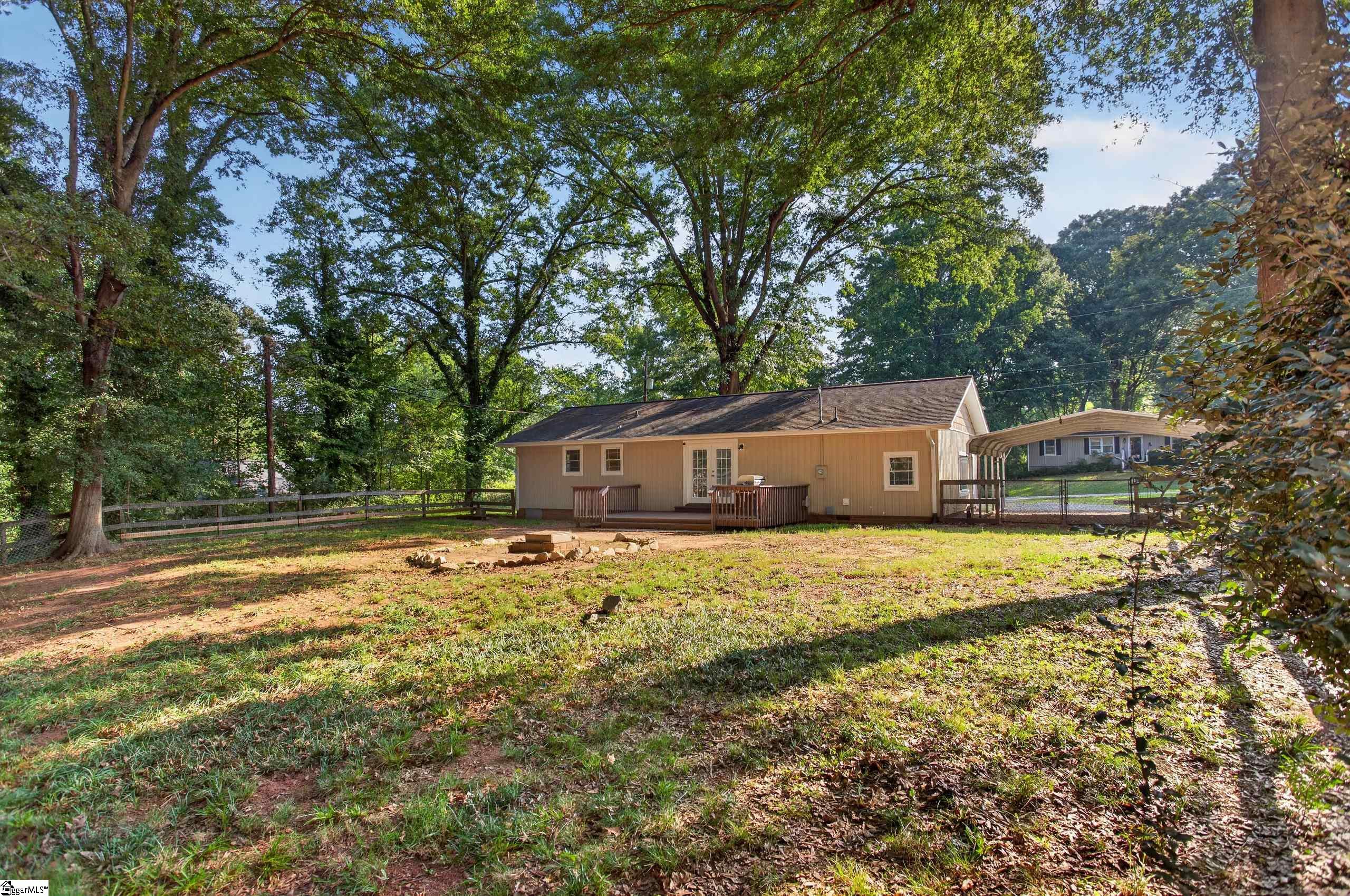 202 Hemlock Avenue Property Photo 3